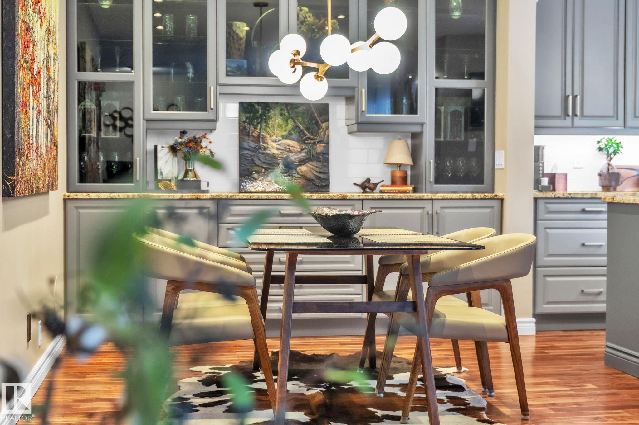 39 500 Lessard Drive, Edmonton, AB - Indoor Photo Showing Dining Room