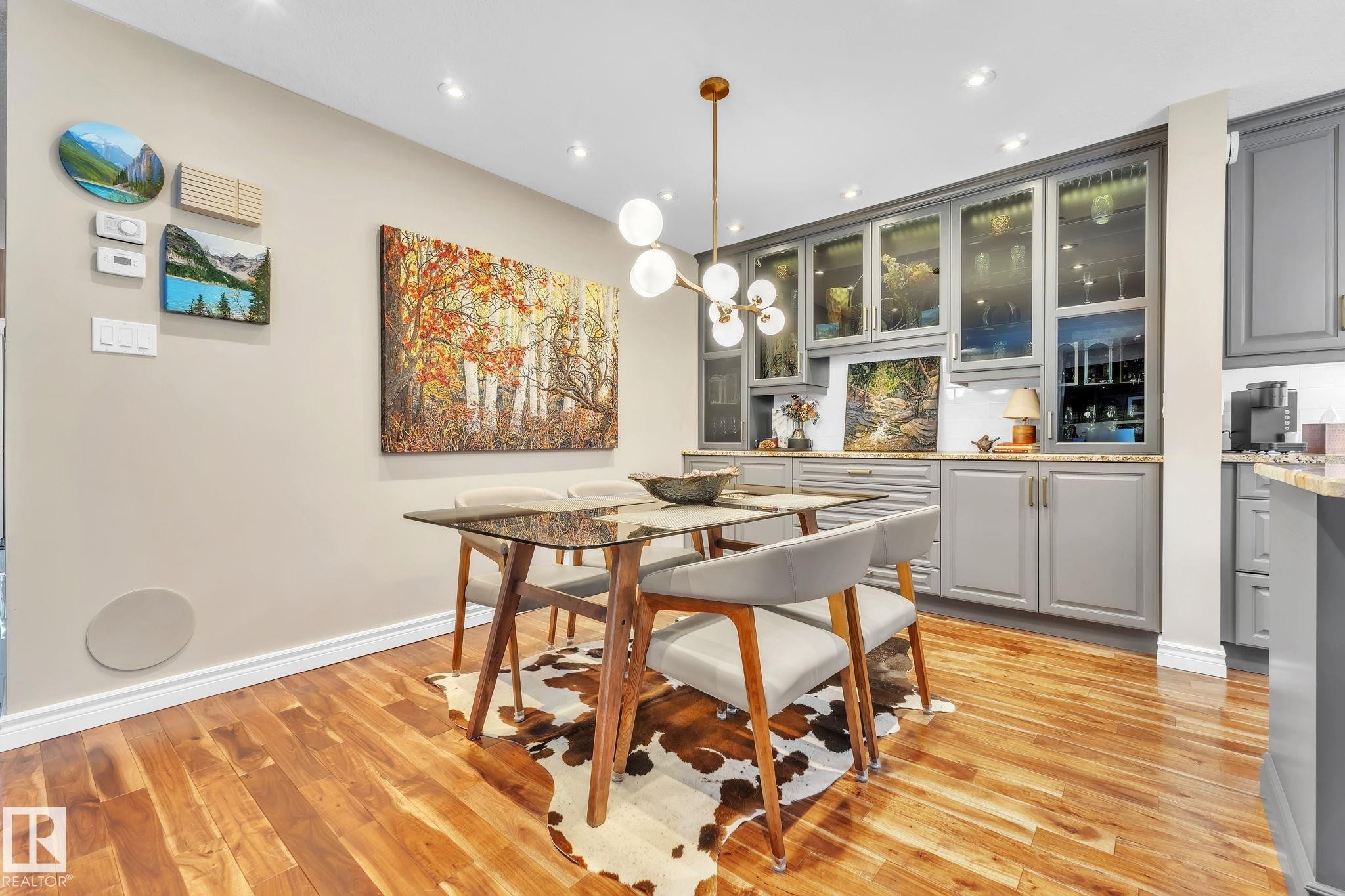 39 500 Lessard Drive, Edmonton, AB - Indoor