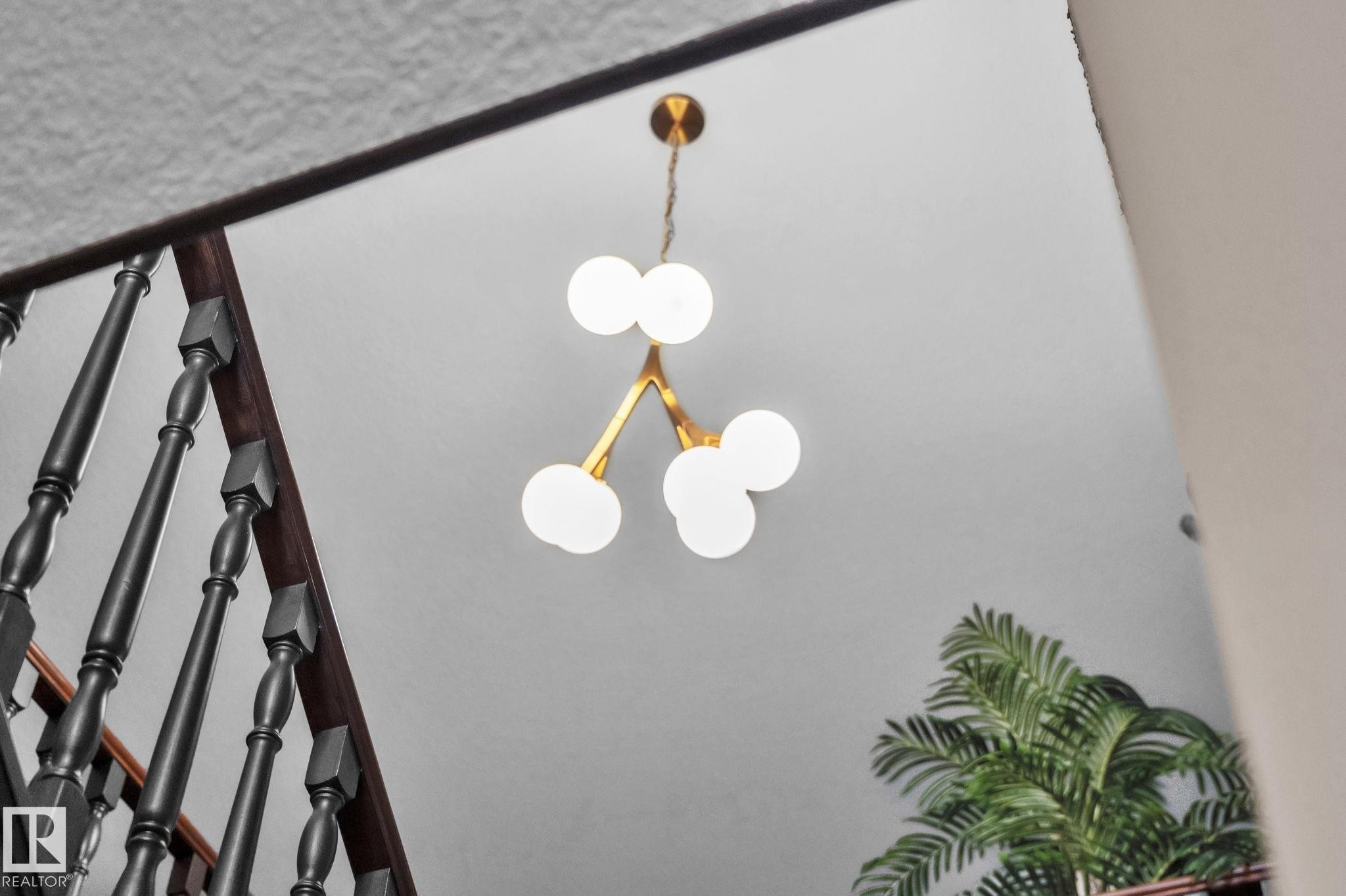 39 500 Lessard Drive, Edmonton, AB - Indoor Photo Showing Other Room