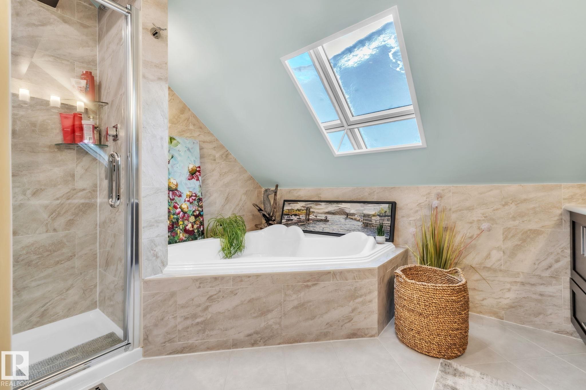 39 500 Lessard Drive, Edmonton, AB - Indoor Photo Showing Bathroom