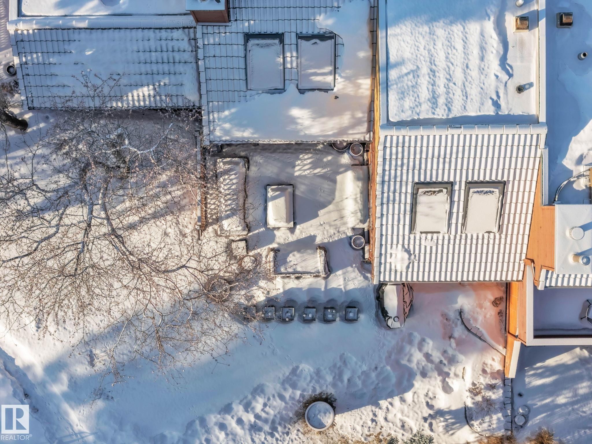 39 500 Lessard Drive, Edmonton, AB - Outdoor