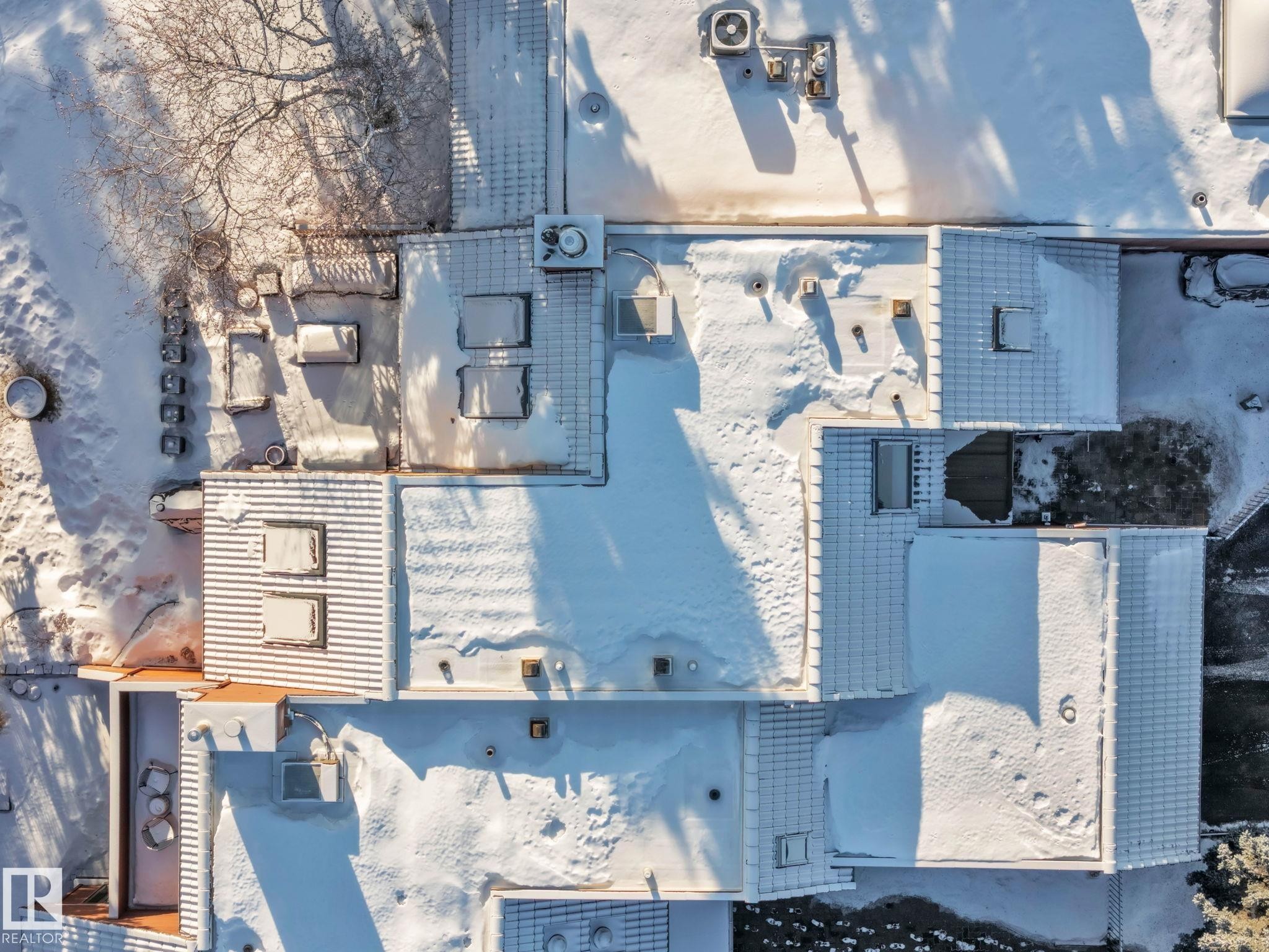 39 500 Lessard Drive, Edmonton, AB - Outdoor