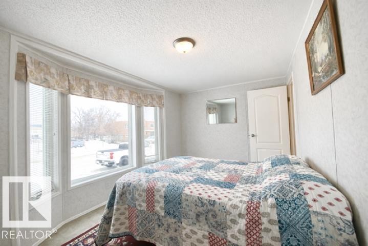 4805 49 Avenue, Wetaskiwin, AB - Indoor Photo Showing Bedroom