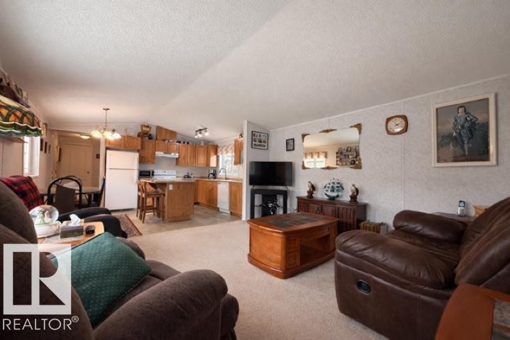4805 49 Avenue, Wetaskiwin, AB - Indoor Photo Showing Living Room