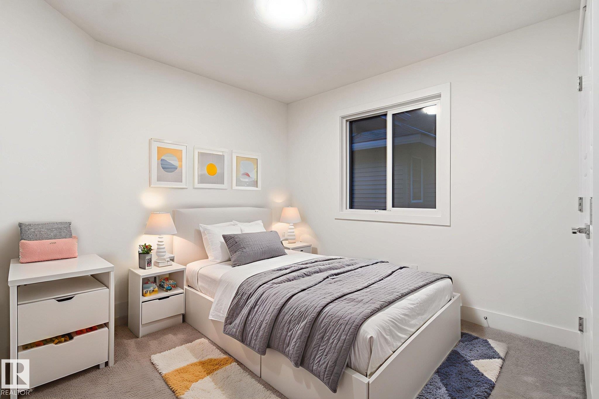 Bedroom featuring light carpet - 2532 210 Street, Edmonton, AB - Indoor Photo Showing Bedroom