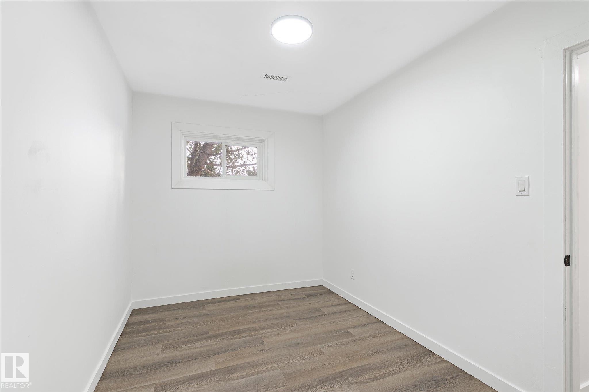 12034 37 Street, Edmonton, AB - Indoor Photo Showing Other Room