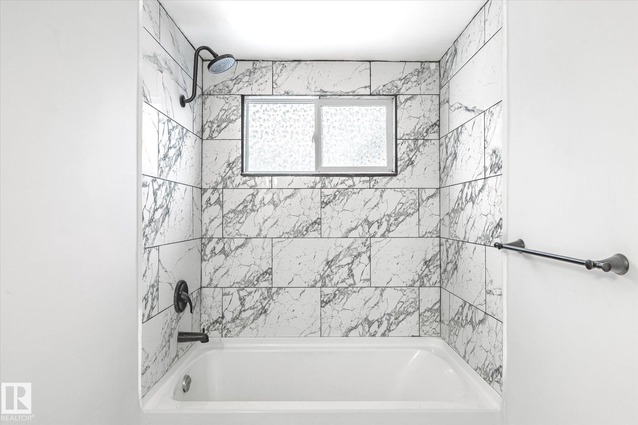 12034 37 Street, Edmonton, AB - Indoor Photo Showing Bathroom