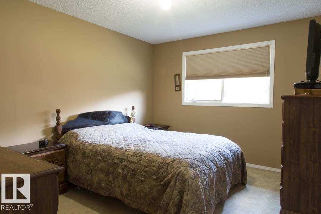 51019 Rr 141, Rural Minburn County, AB - Indoor Photo Showing Bedroom