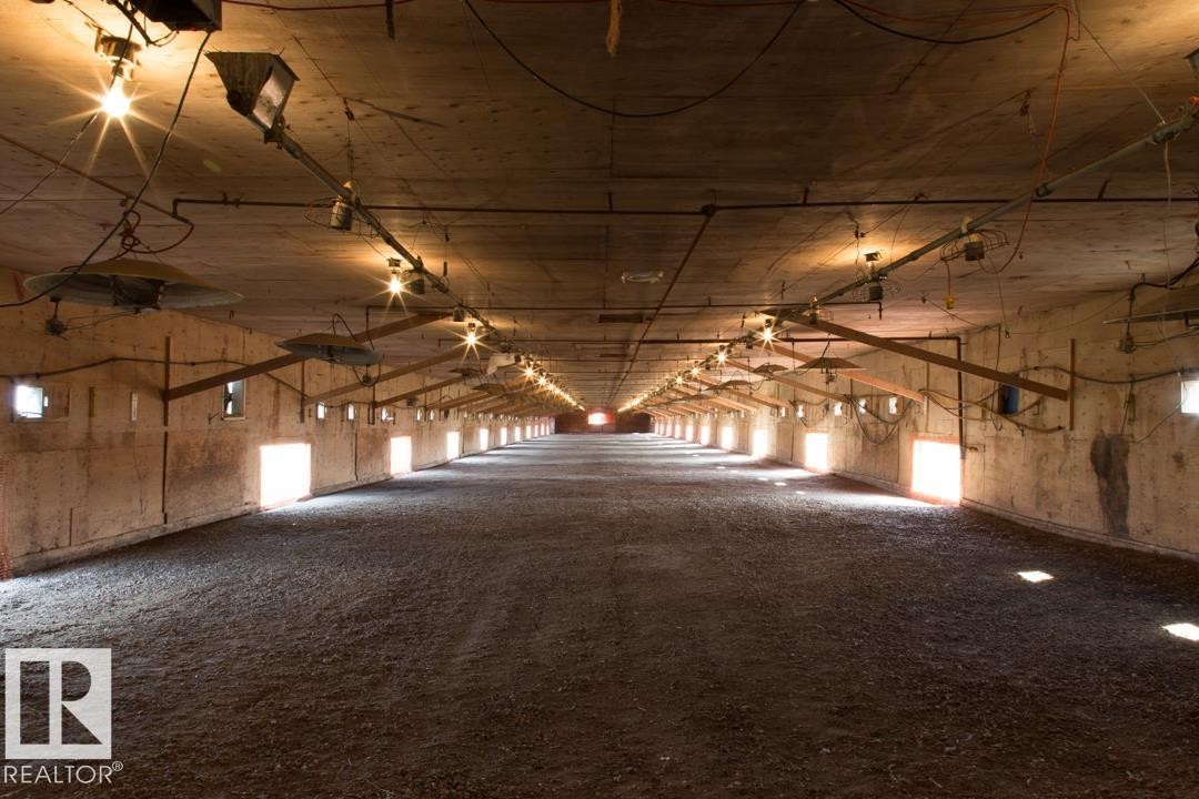 51019 Rr 141, Rural Minburn County, AB - Indoor Photo Showing Garage