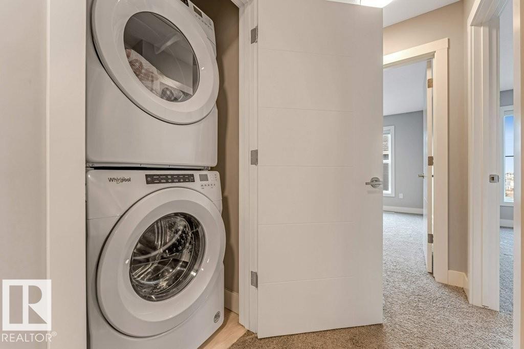 70 6905 25 Avenue Sw, Edmonton, AB - Indoor Photo Showing Laundry Room