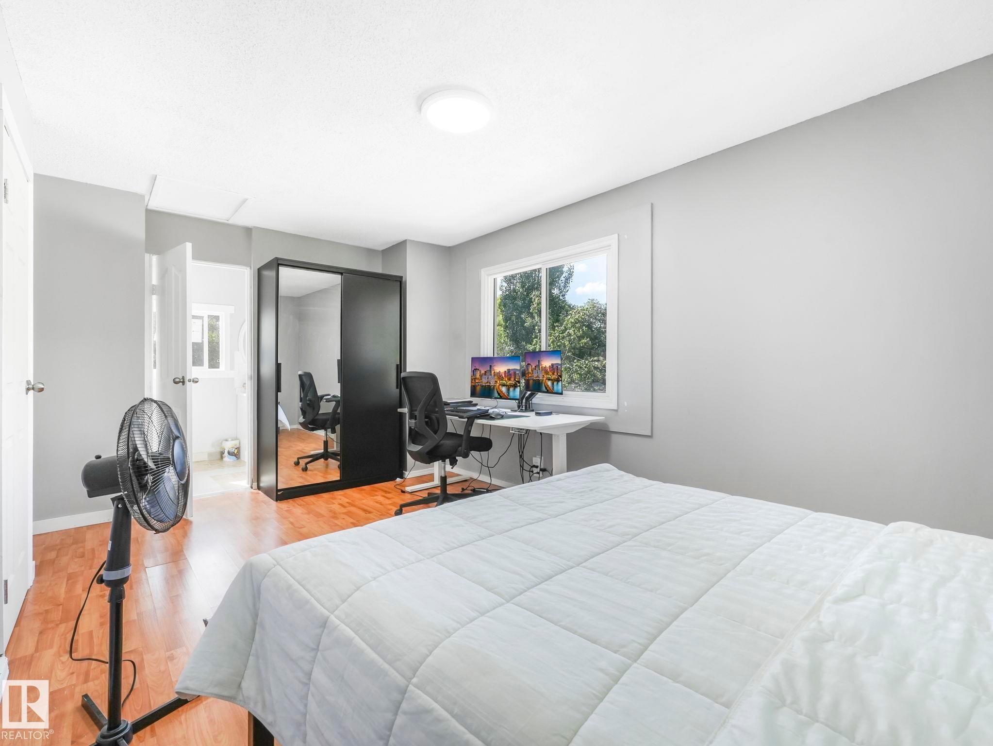 11532 88 Street, Edmonton, AB - Indoor Photo Showing Bedroom