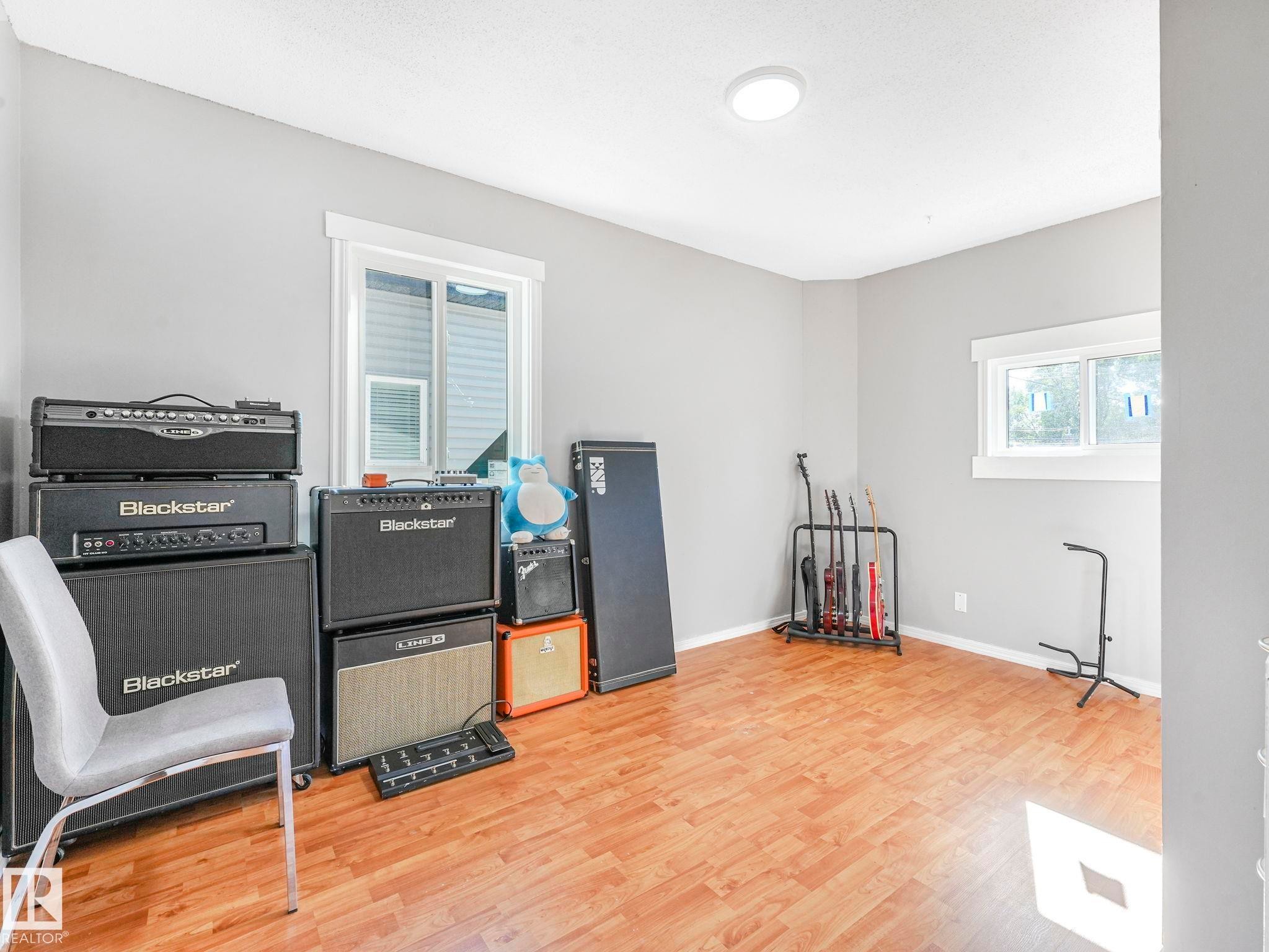 11532 88 Street, Edmonton, AB - Indoor Photo Showing Other Room