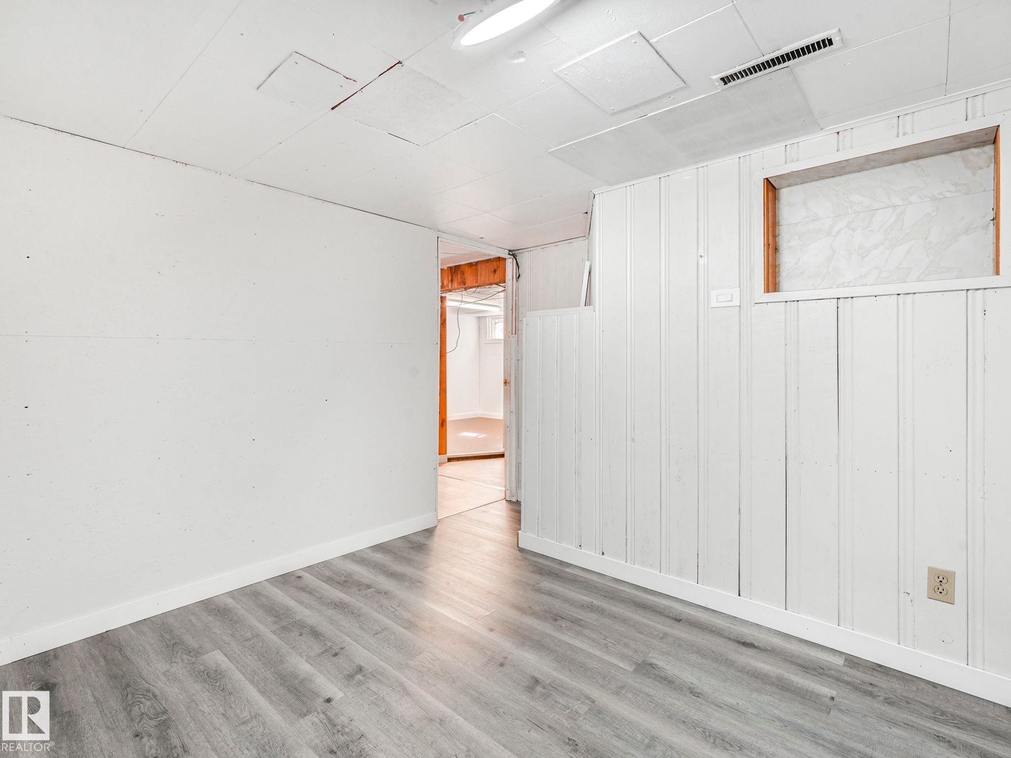 11532 88 Street, Edmonton, AB - Indoor Photo Showing Other Room