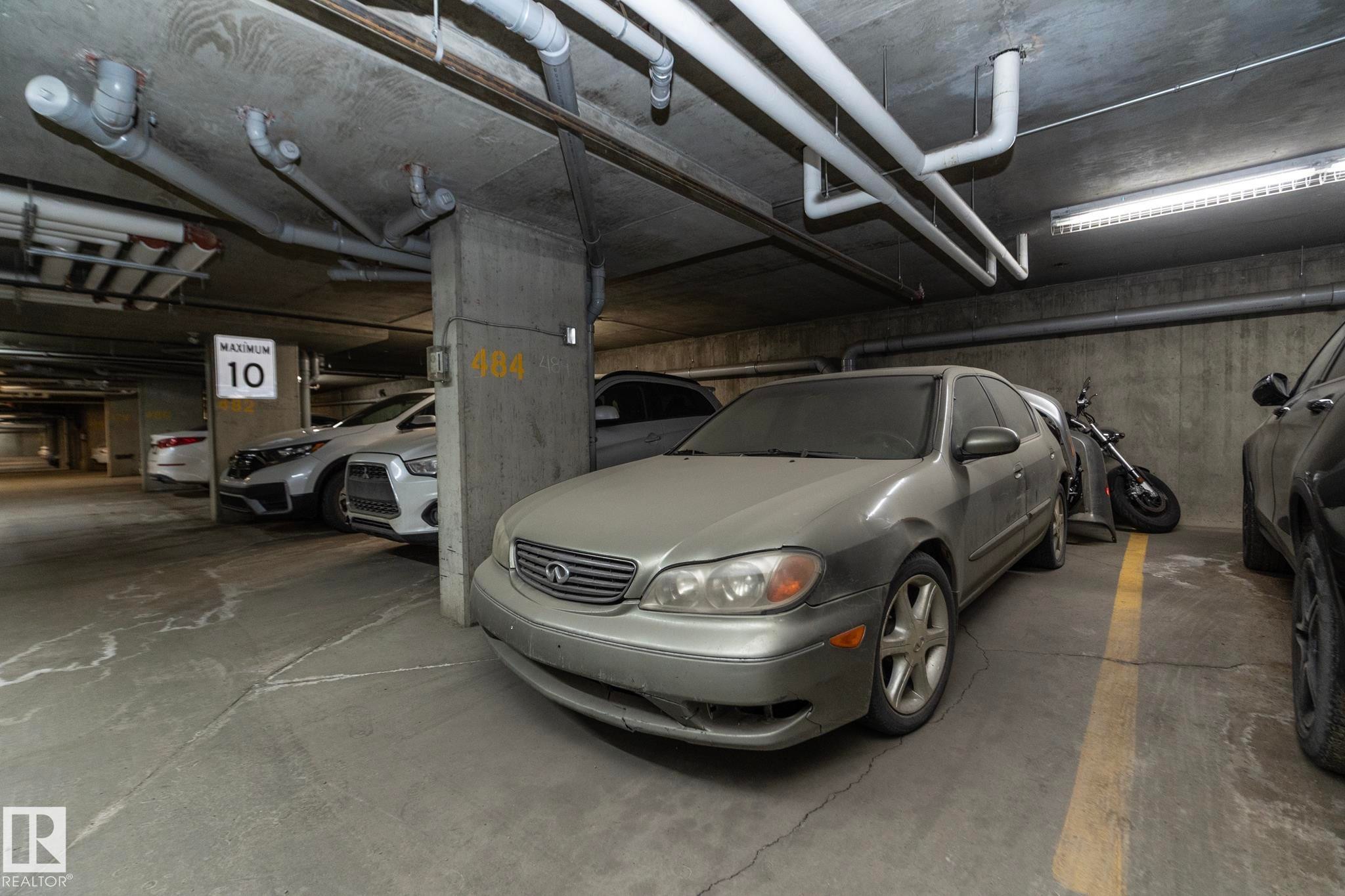 215 5810 Mullen Place, Edmonton, AB - Indoor Photo Showing Garage