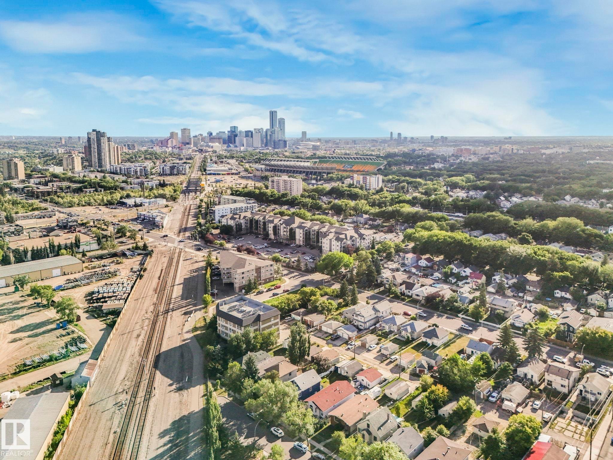 11408 81 Street, Edmonton, AB - Outdoor With View