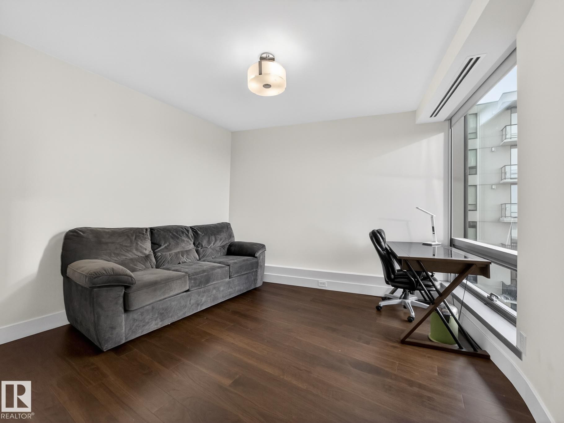 #902 11969 Jasper Av Nw, Edmonton, AB - Indoor