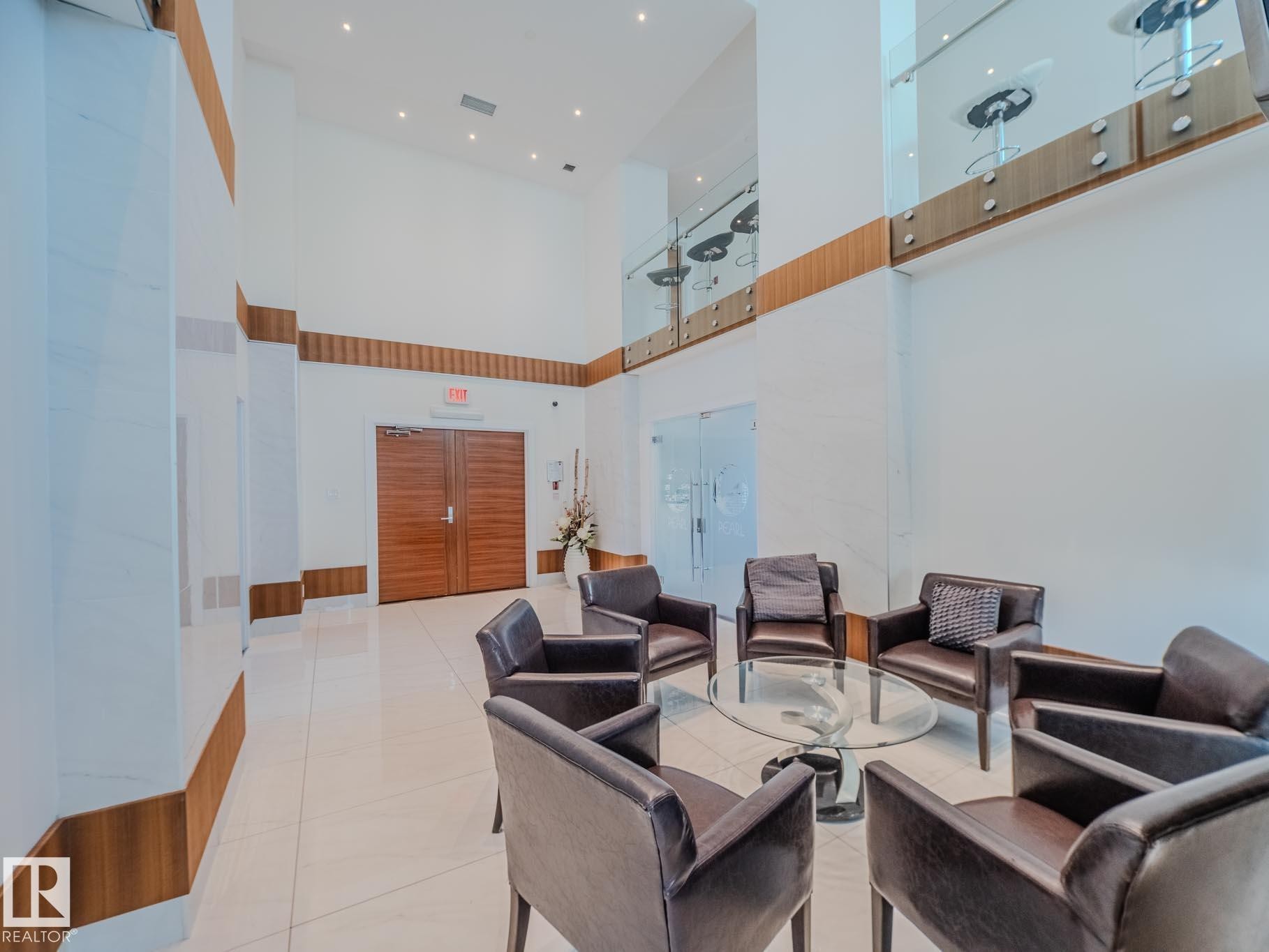 #902 11969 Jasper Av Nw, Edmonton, AB - Indoor