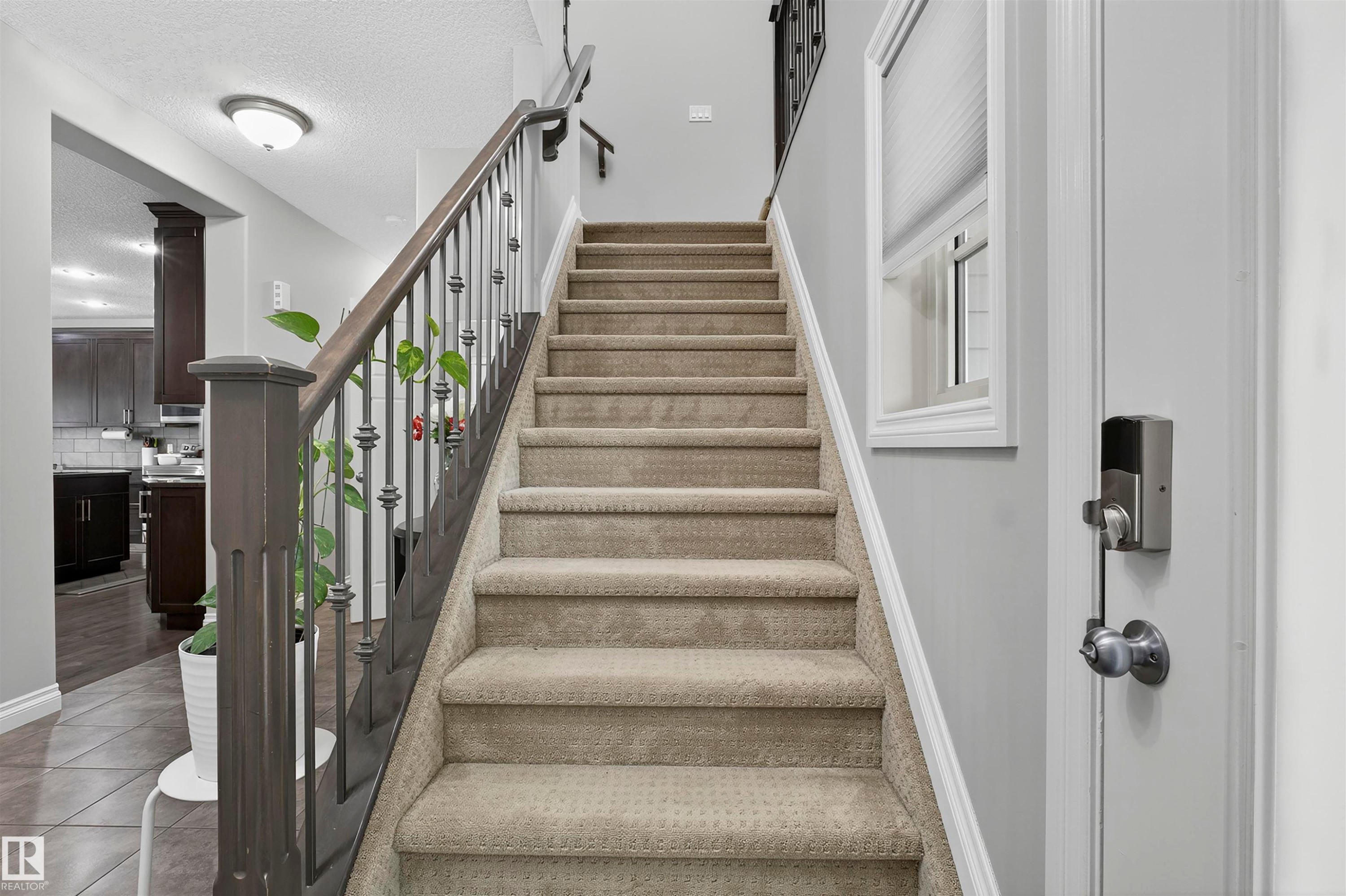 618 Adams Way Sw, Edmonton, AB - Indoor Photo Showing Other Room