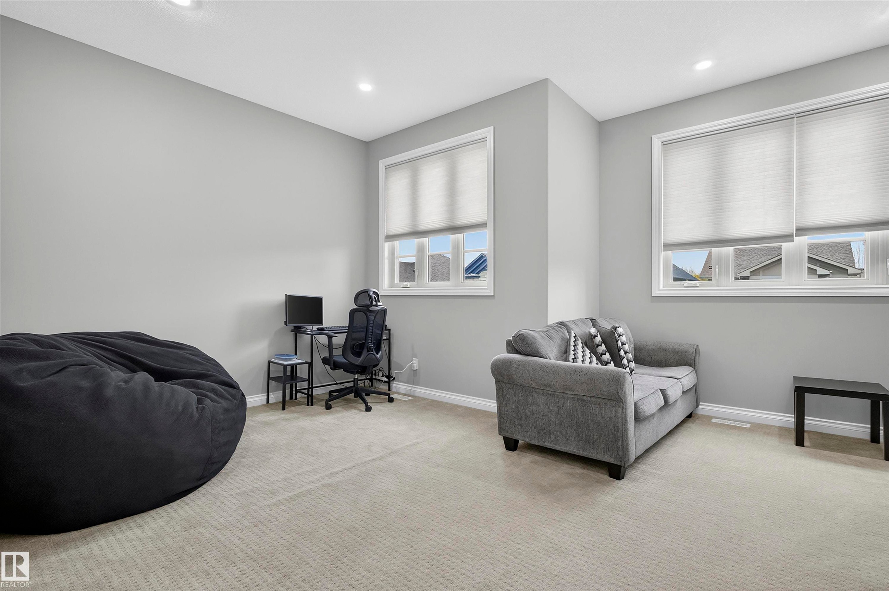 618 Adams Way Sw, Edmonton, AB - Indoor