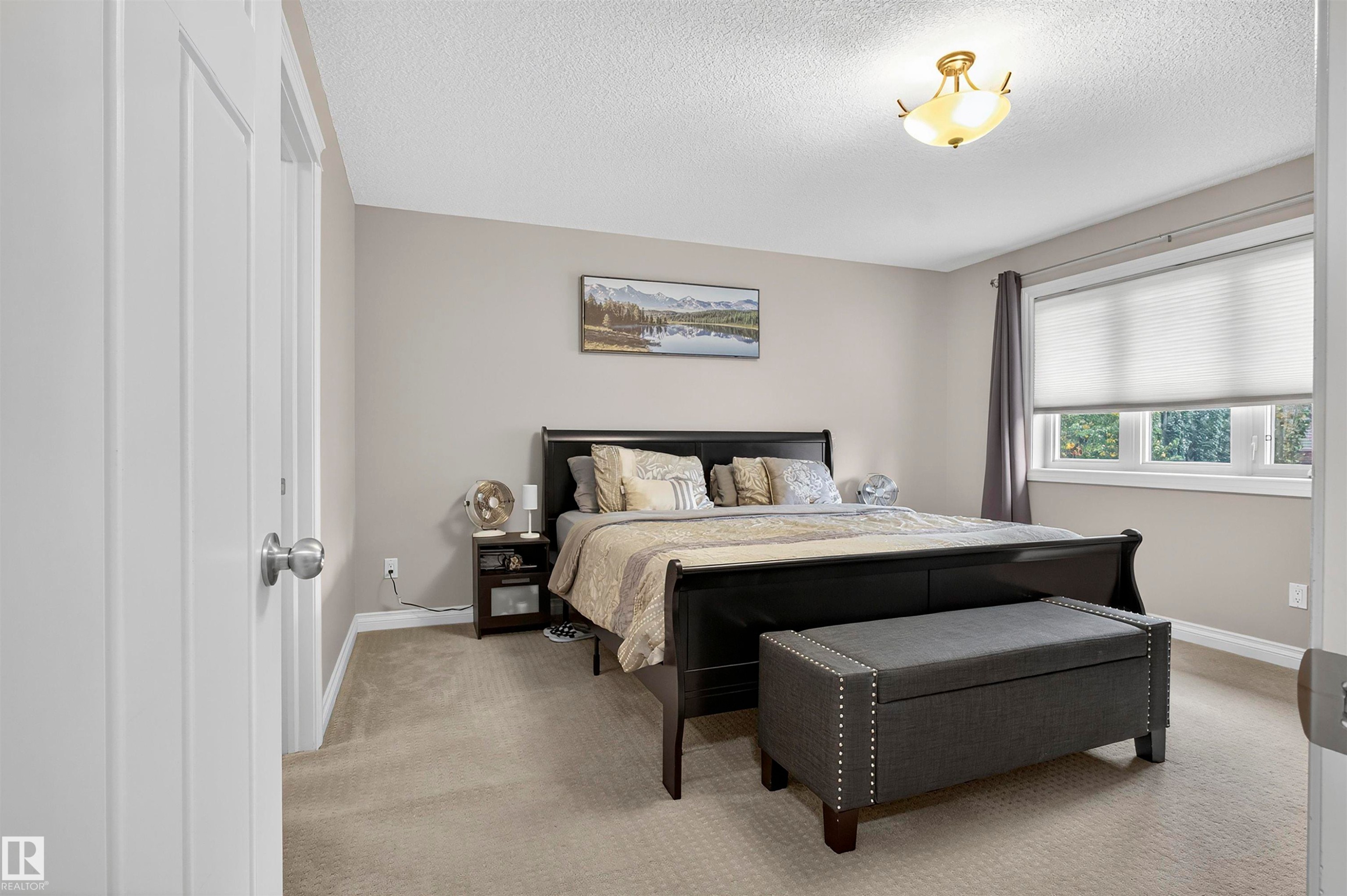618 Adams Way Sw, Edmonton, AB - Indoor Photo Showing Bedroom