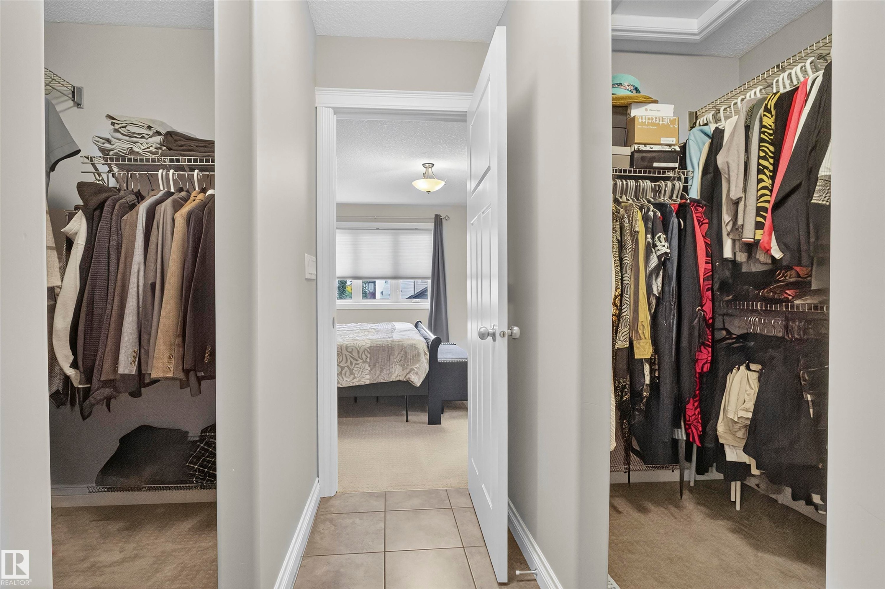 618 Adams Way Sw, Edmonton, AB - Indoor With Storage