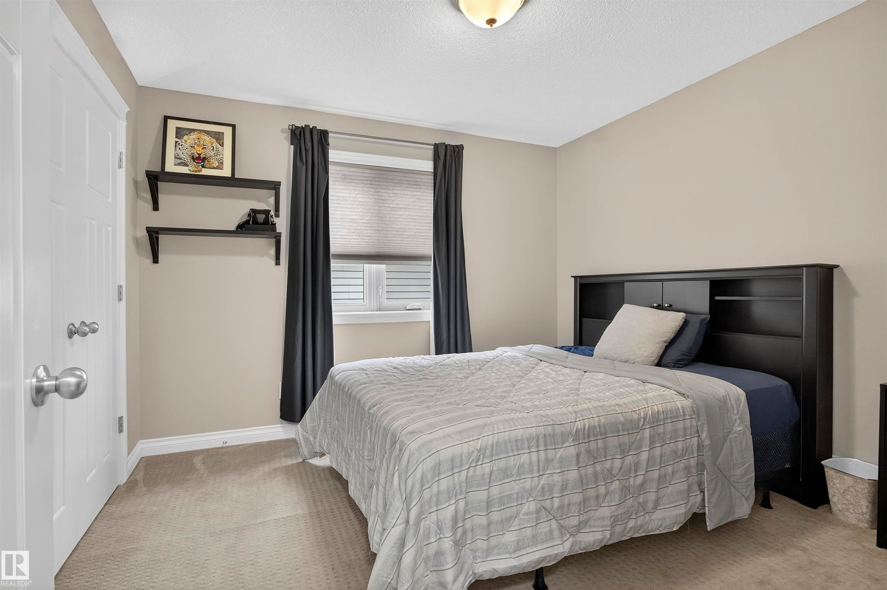 618 Adams Way Sw, Edmonton, AB - Indoor Photo Showing Bedroom