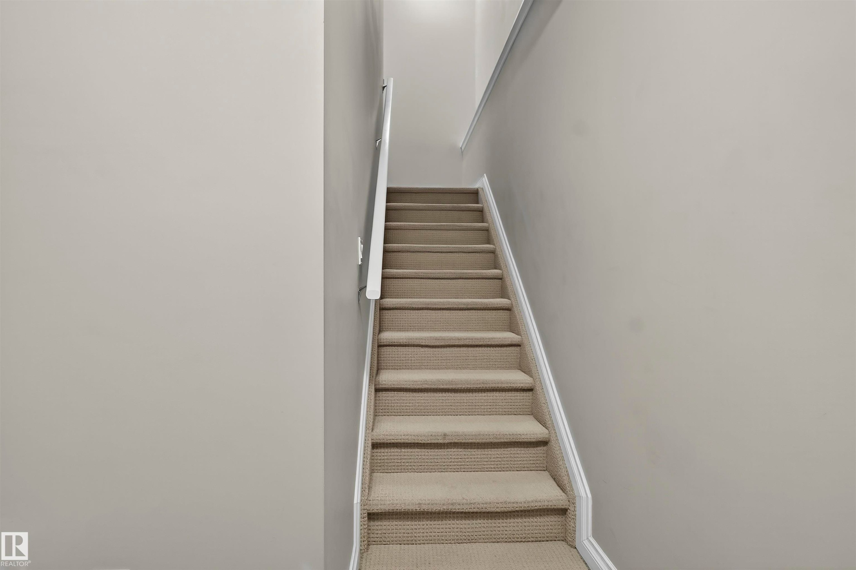 618 Adams Way Sw, Edmonton, AB - Indoor Photo Showing Other Room