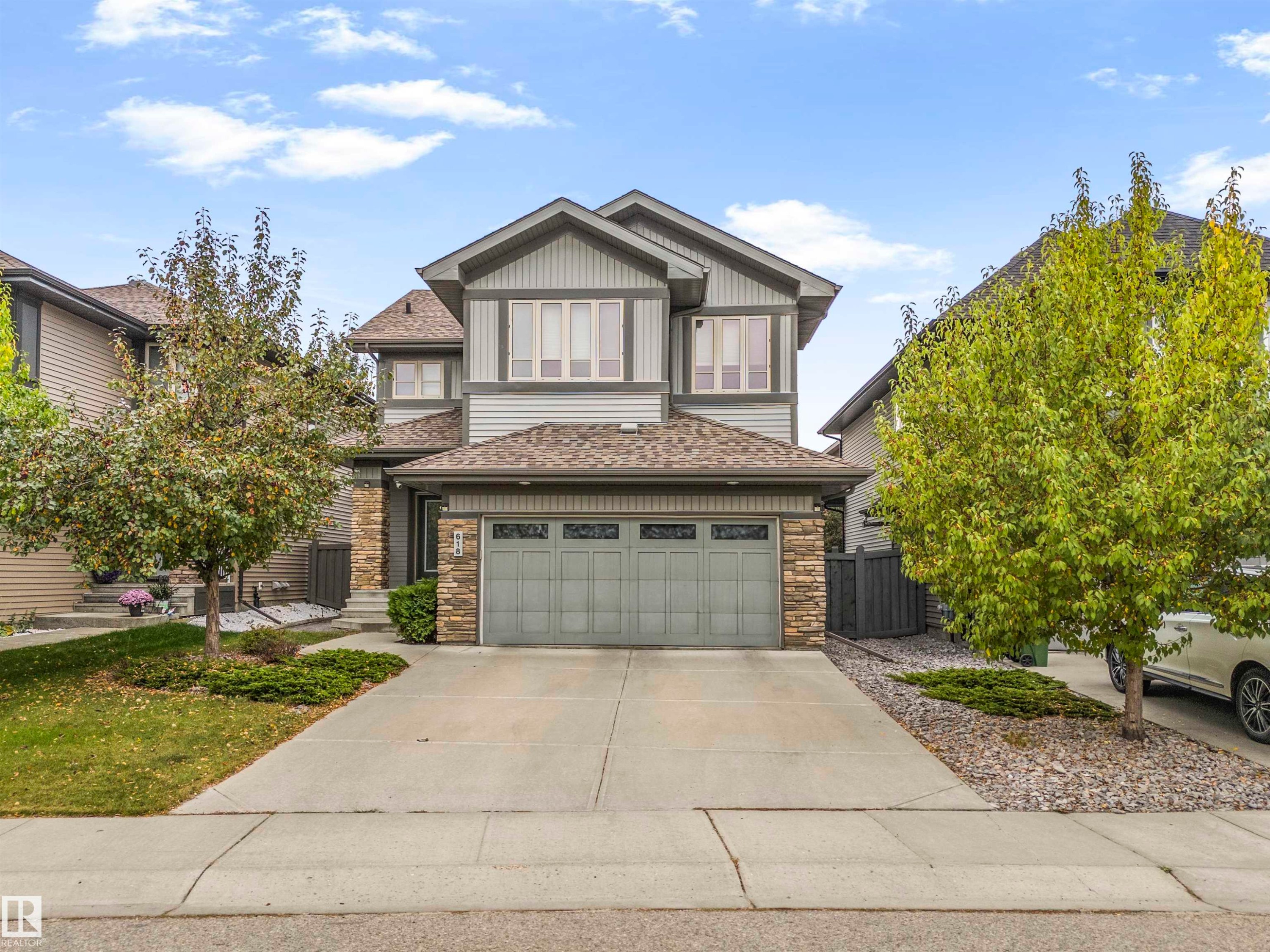 618 Adams Way Sw, Edmonton, AB - Outdoor With Facade