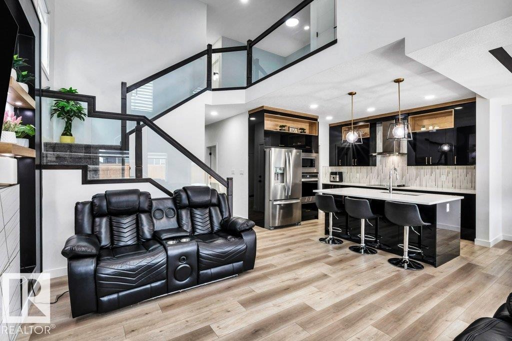 5320 Kimball Place, Edmonton, AB - Indoor