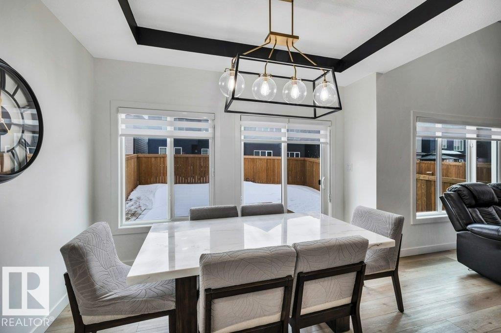 5320 Kimball Place, Edmonton, AB - Indoor Photo Showing Dining Room
