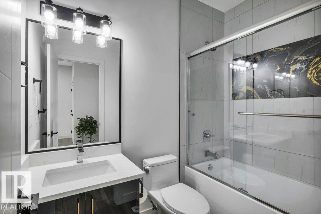 5320 Kimball Place, Edmonton, AB - Indoor Photo Showing Bathroom