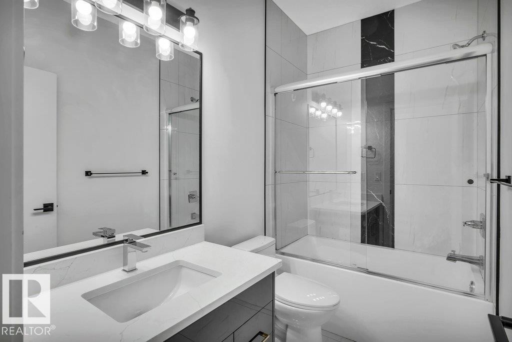 5320 Kimball Place, Edmonton, AB - Indoor Photo Showing Bathroom