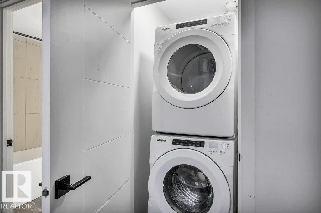 5320 Kimball Place, Edmonton, AB - Indoor Photo Showing Laundry Room