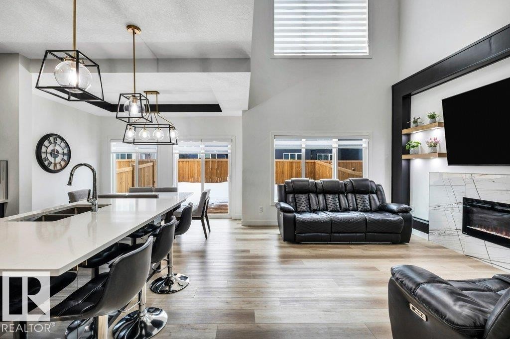 5320 Kimball Place, Edmonton, AB - Indoor With Fireplace