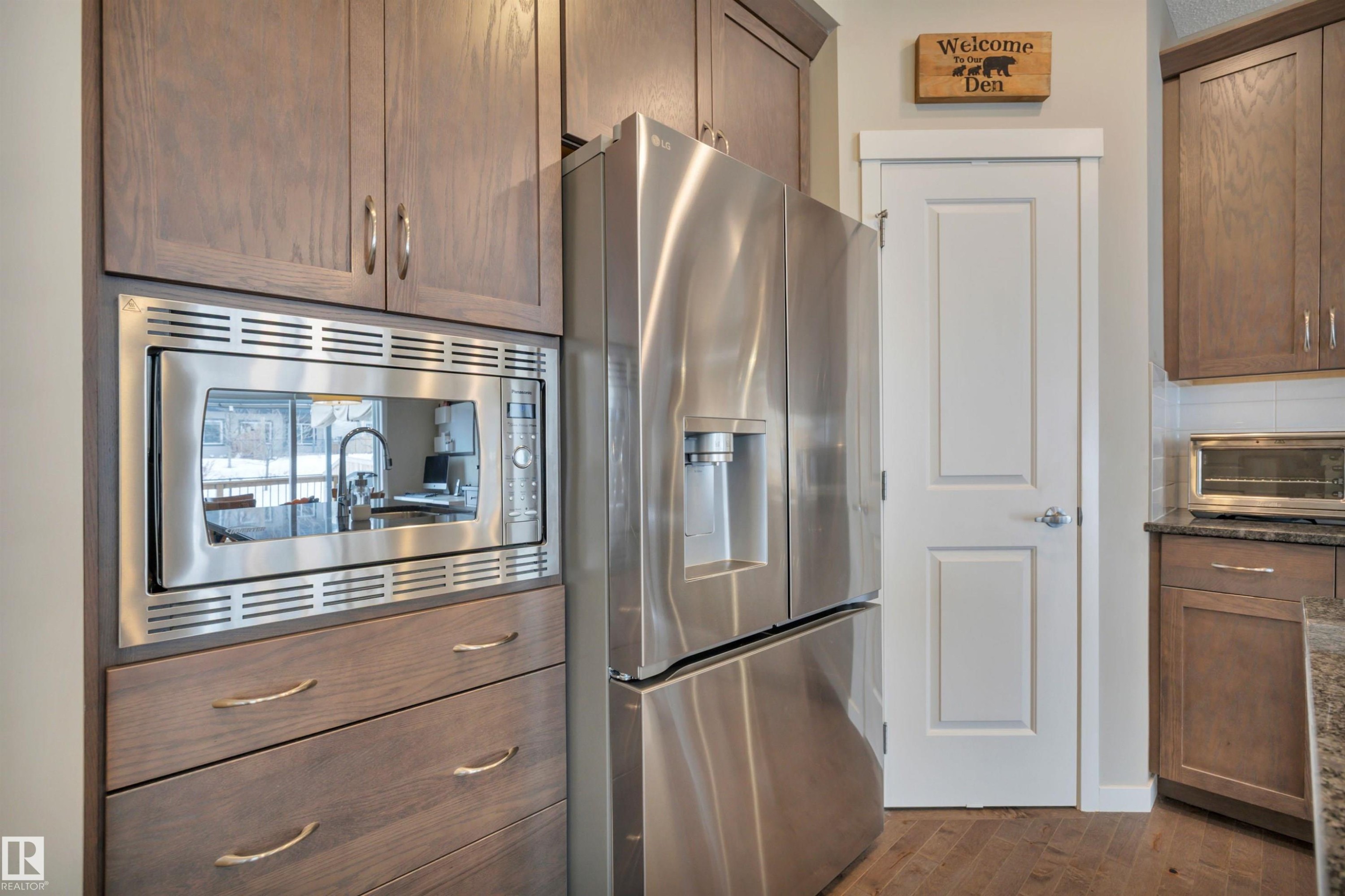 2394 Cassidy Way, Edmonton, AB - Indoor Photo Showing Kitchen