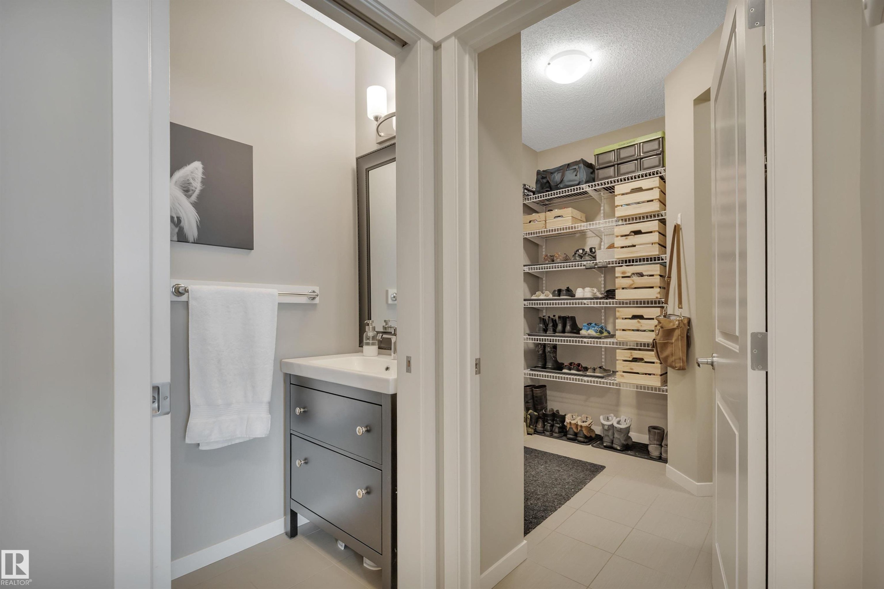 2394 Cassidy Way, Edmonton, AB - Indoor