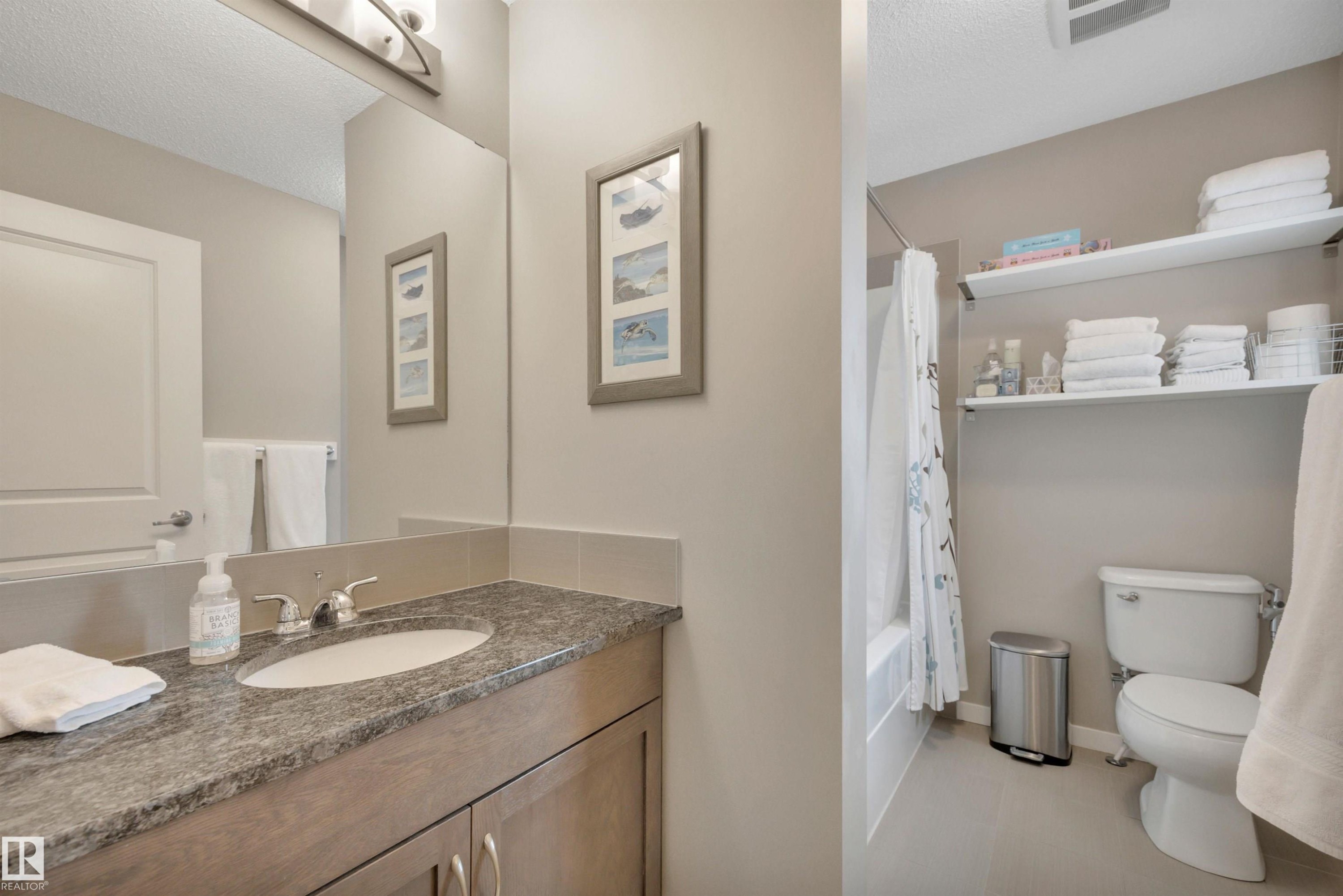 2394 Cassidy Way, Edmonton, AB - Indoor Photo Showing Bathroom