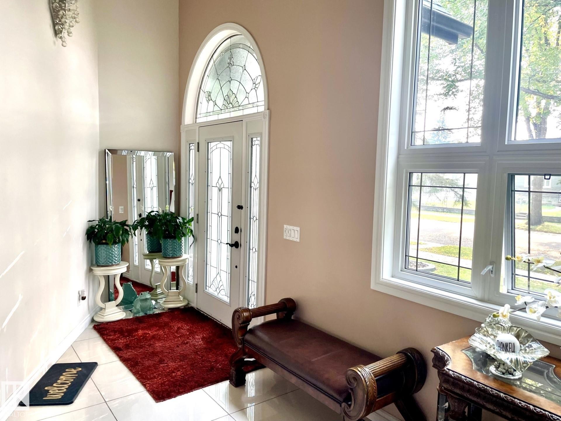 9720 65 Avenue, Edmonton, AB - Indoor