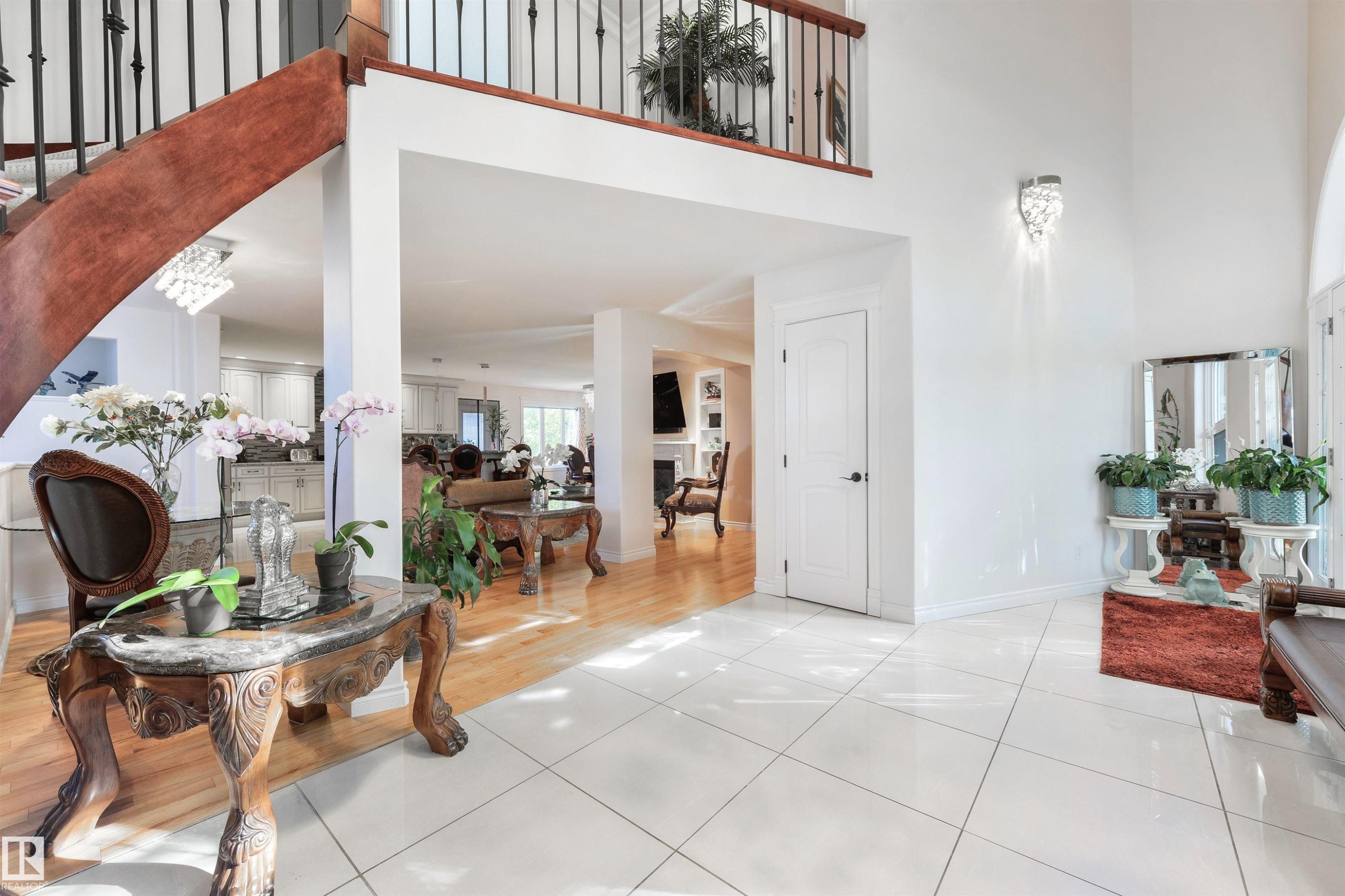 9720 65 Avenue, Edmonton, AB - Indoor Photo Showing Other Room