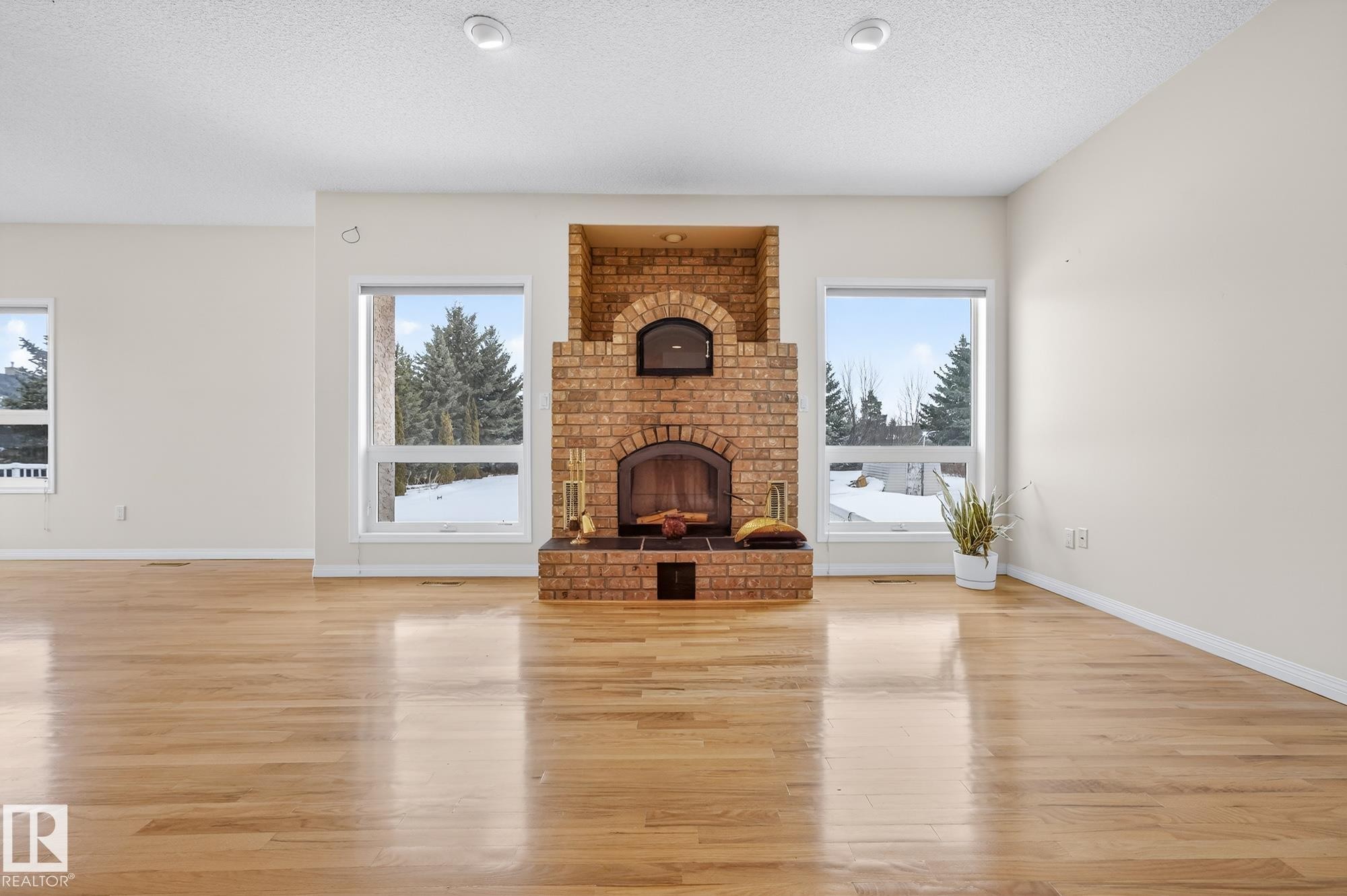 83 53302 Rge Road 261, Rural Parkland County, AB - Indoor Photo Showing Other Room With Fireplace