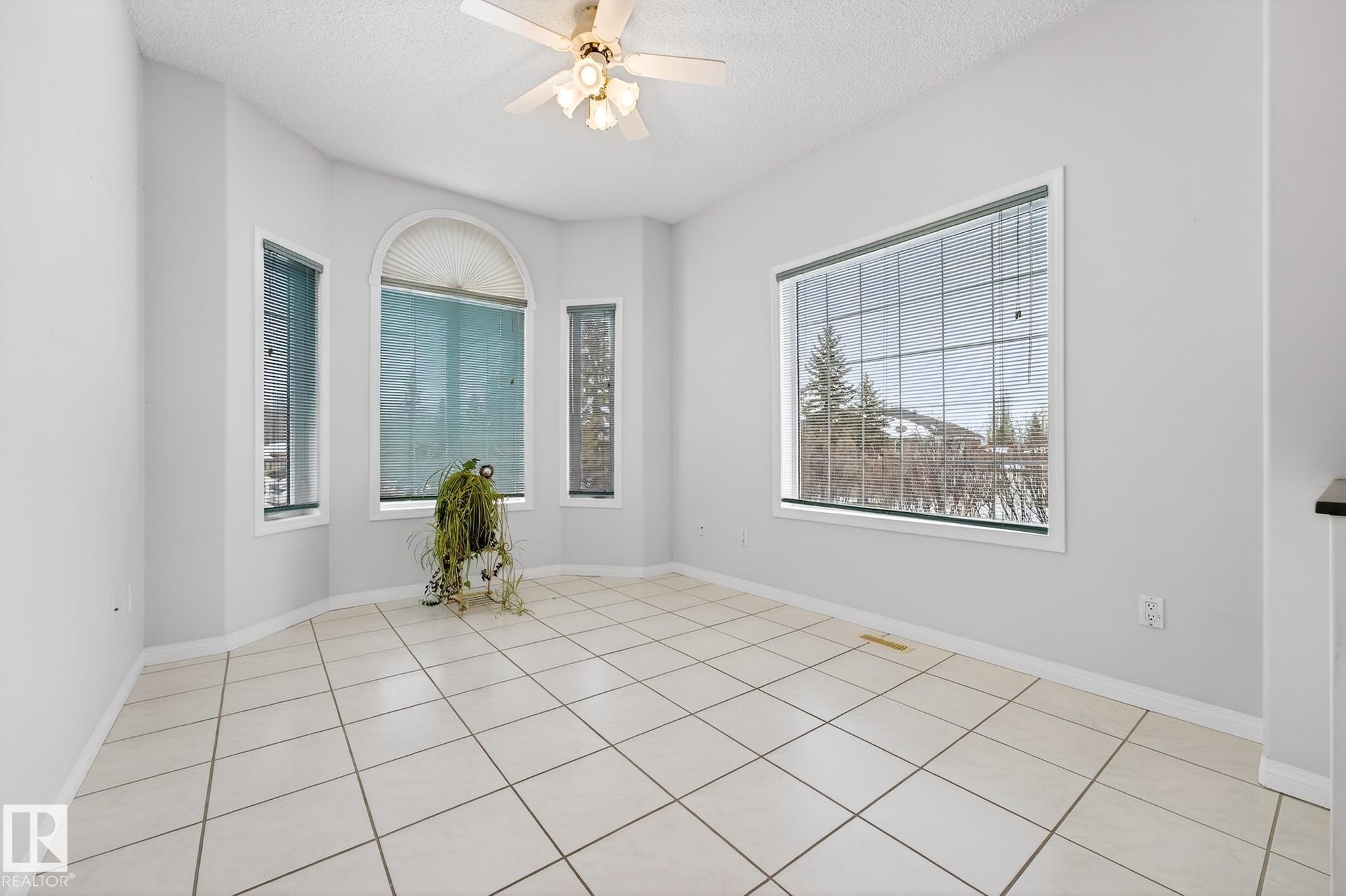 83 53302 Rge Road 261, Rural Parkland County, AB - Indoor Photo Showing Other Room