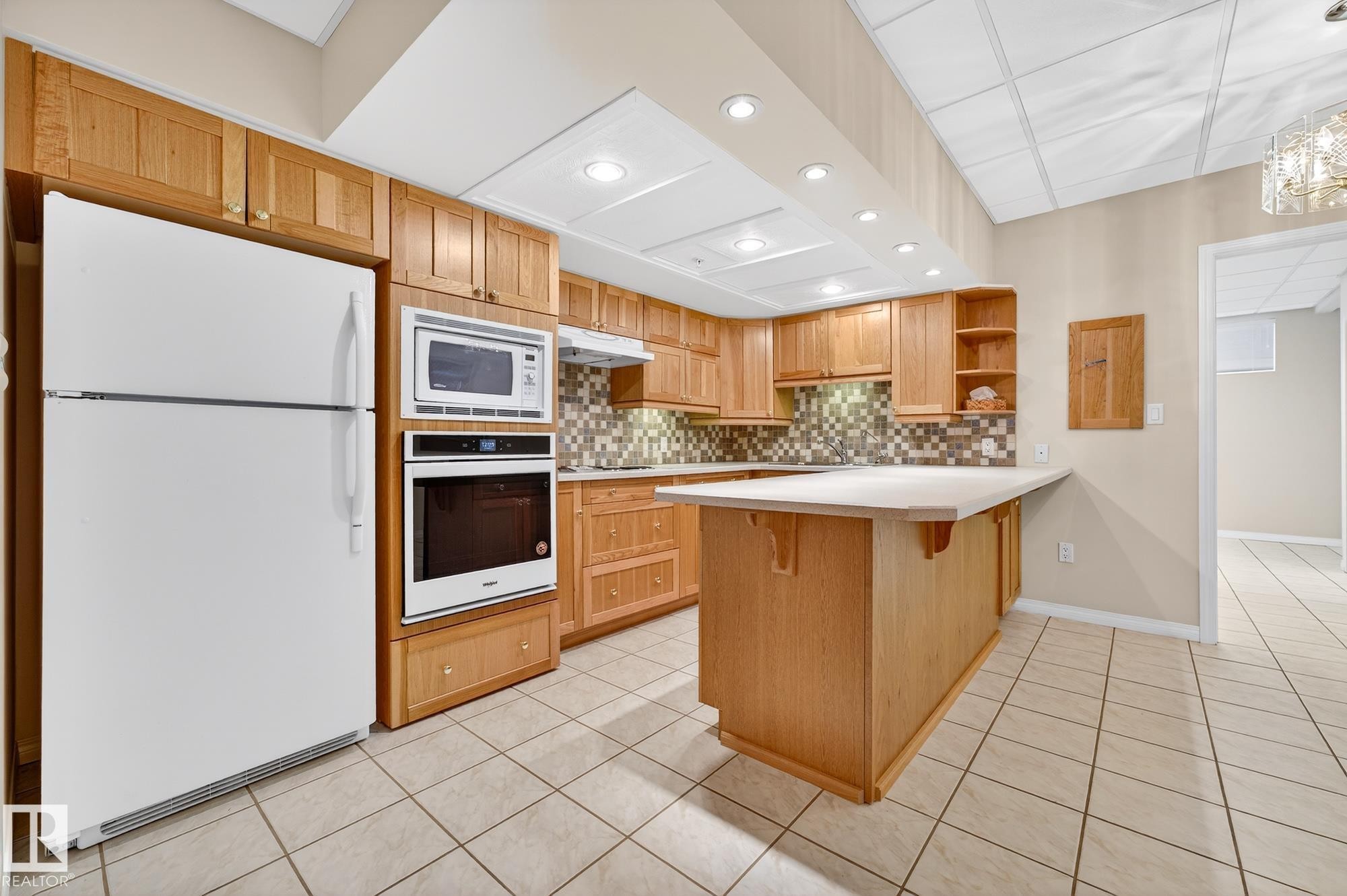83 53302 Rge Road 261, Rural Parkland County, AB - Indoor Photo Showing Kitchen