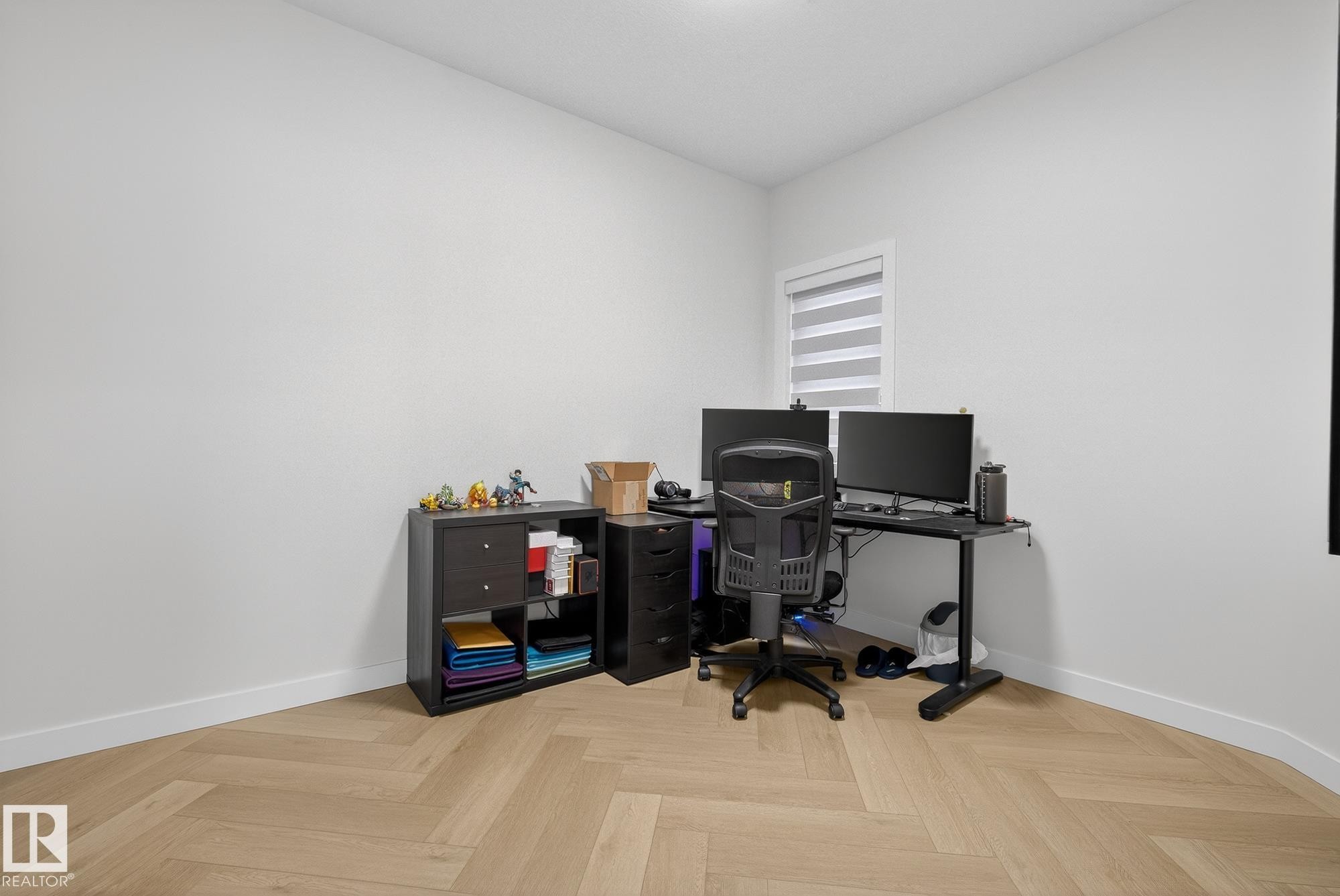 2017 Flycatcher Point(E), Edmonton, AB - Indoor Photo Showing Office