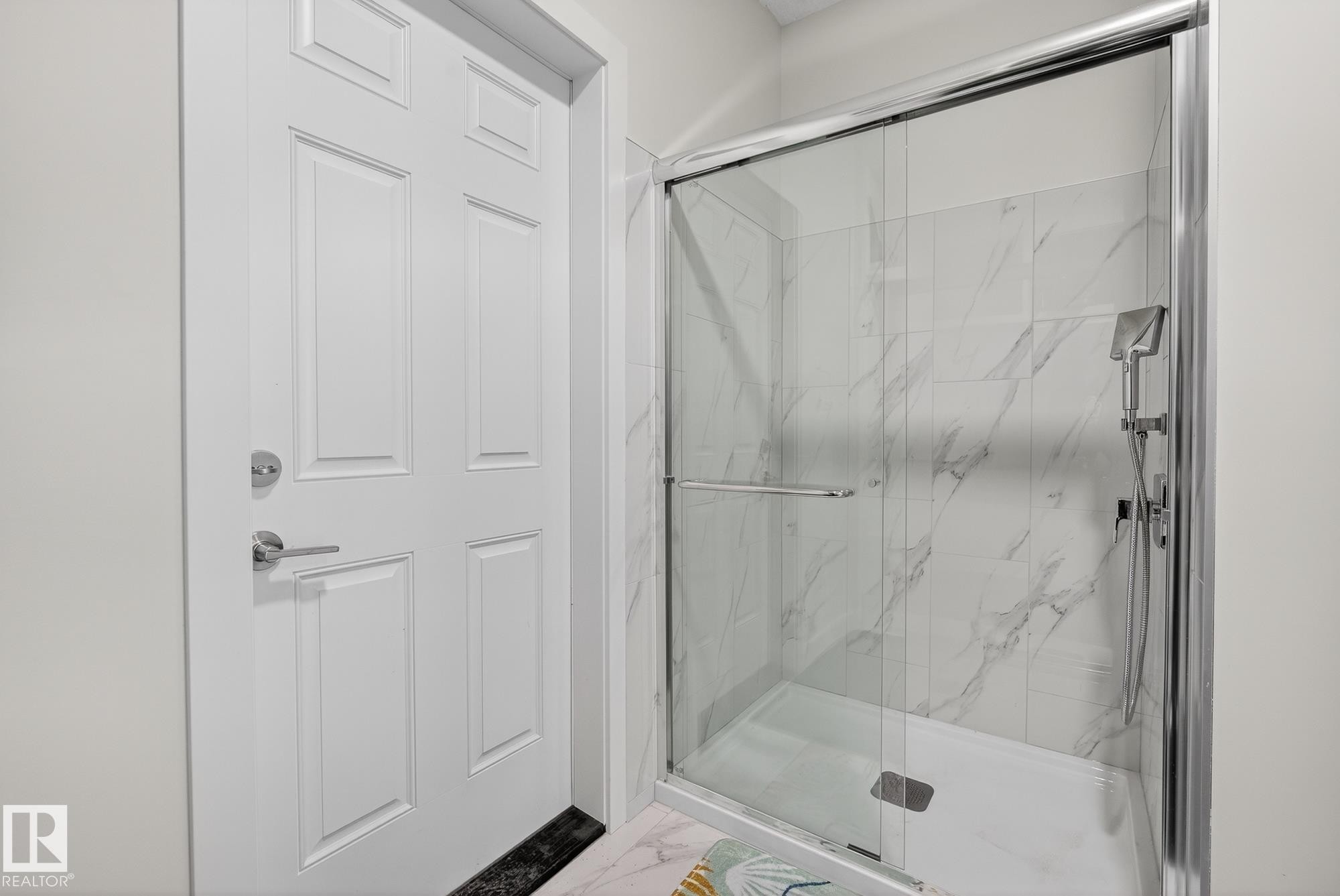 2017 Flycatcher Point(E), Edmonton, AB - Indoor Photo Showing Bathroom