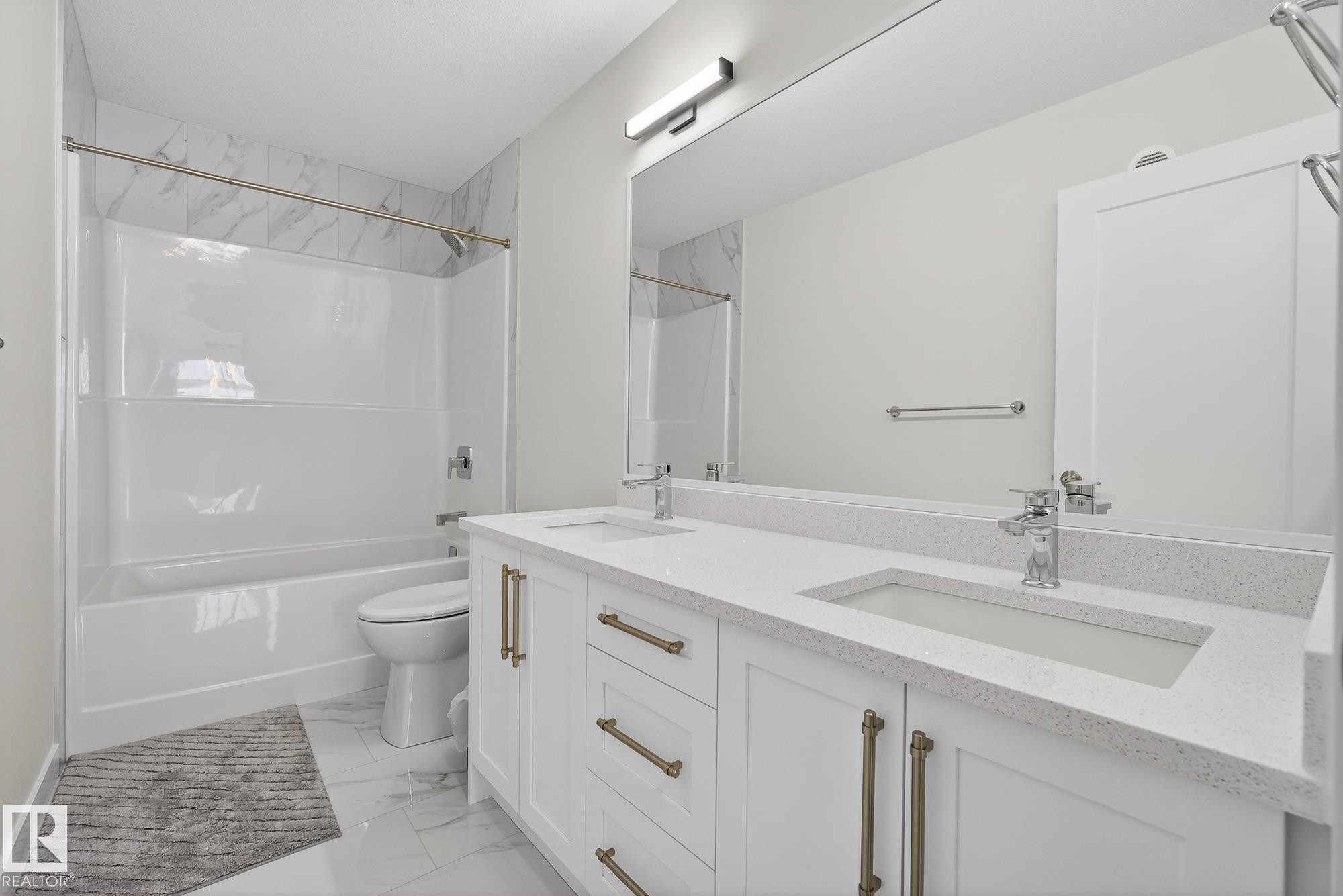 2017 Flycatcher Point(E), Edmonton, AB - Indoor Photo Showing Bathroom