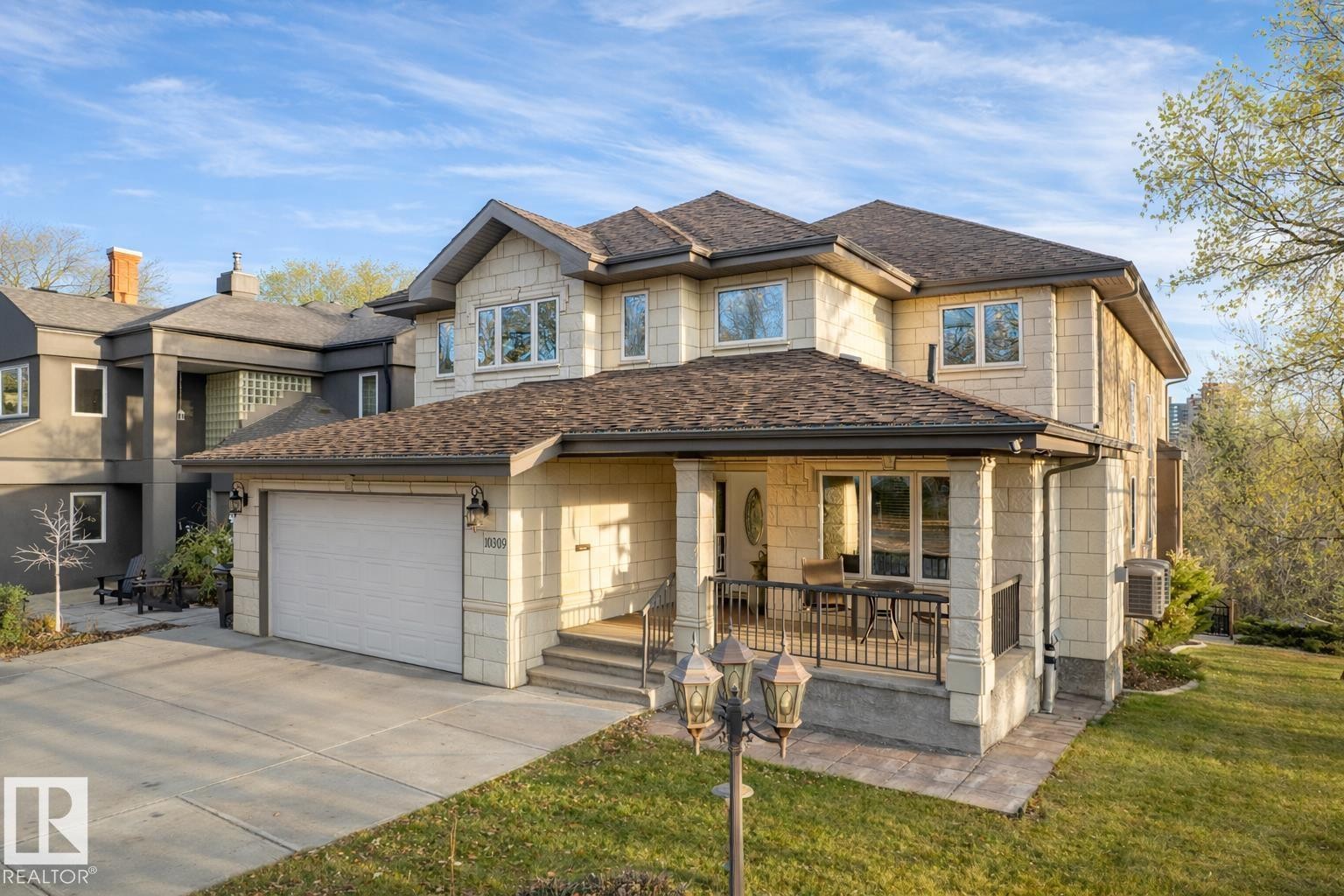10309 Villa Avenue, Edmonton, AB - Outdoor With Facade