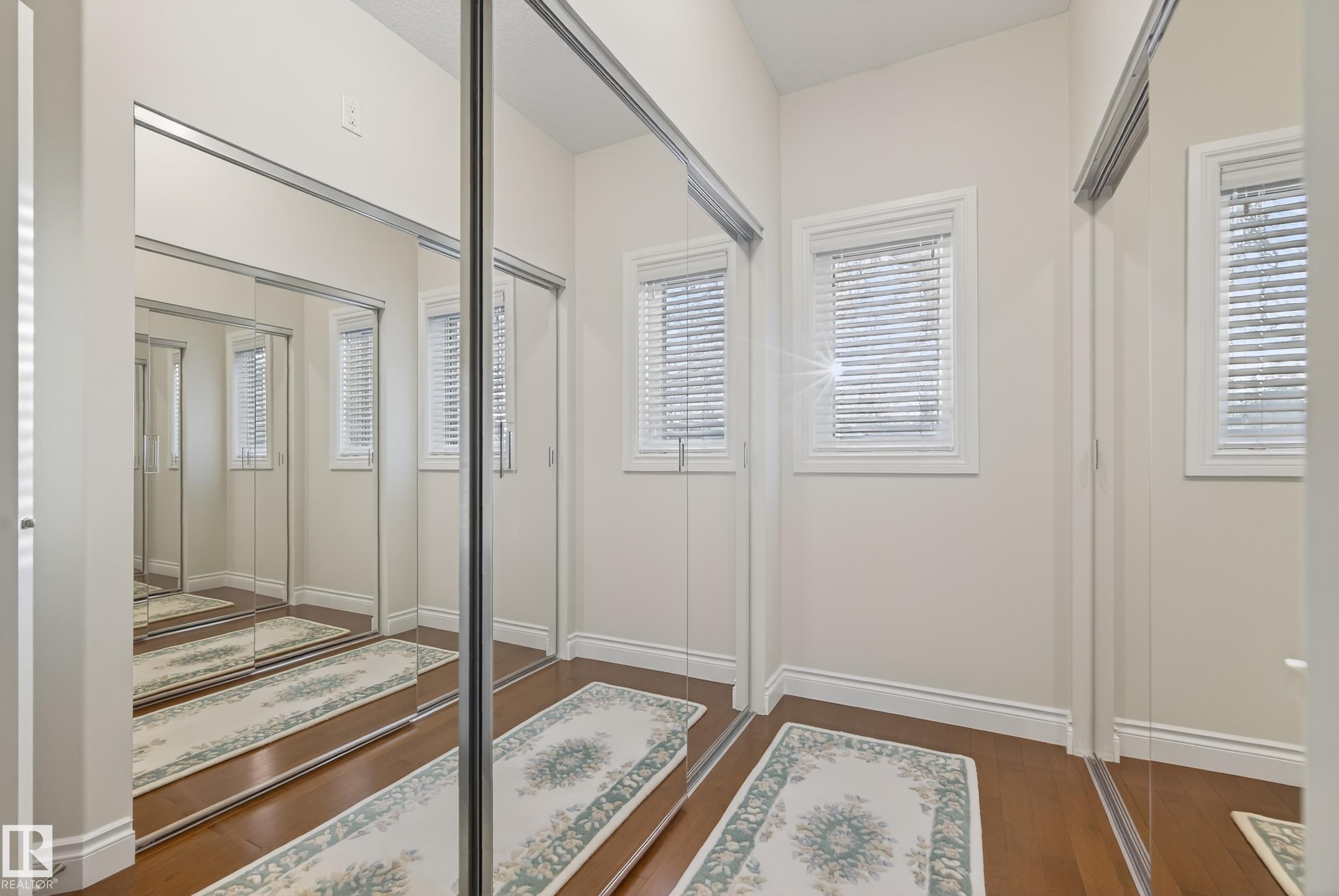 10309 Villa Avenue, Edmonton, AB - Indoor Photo Showing Other Room