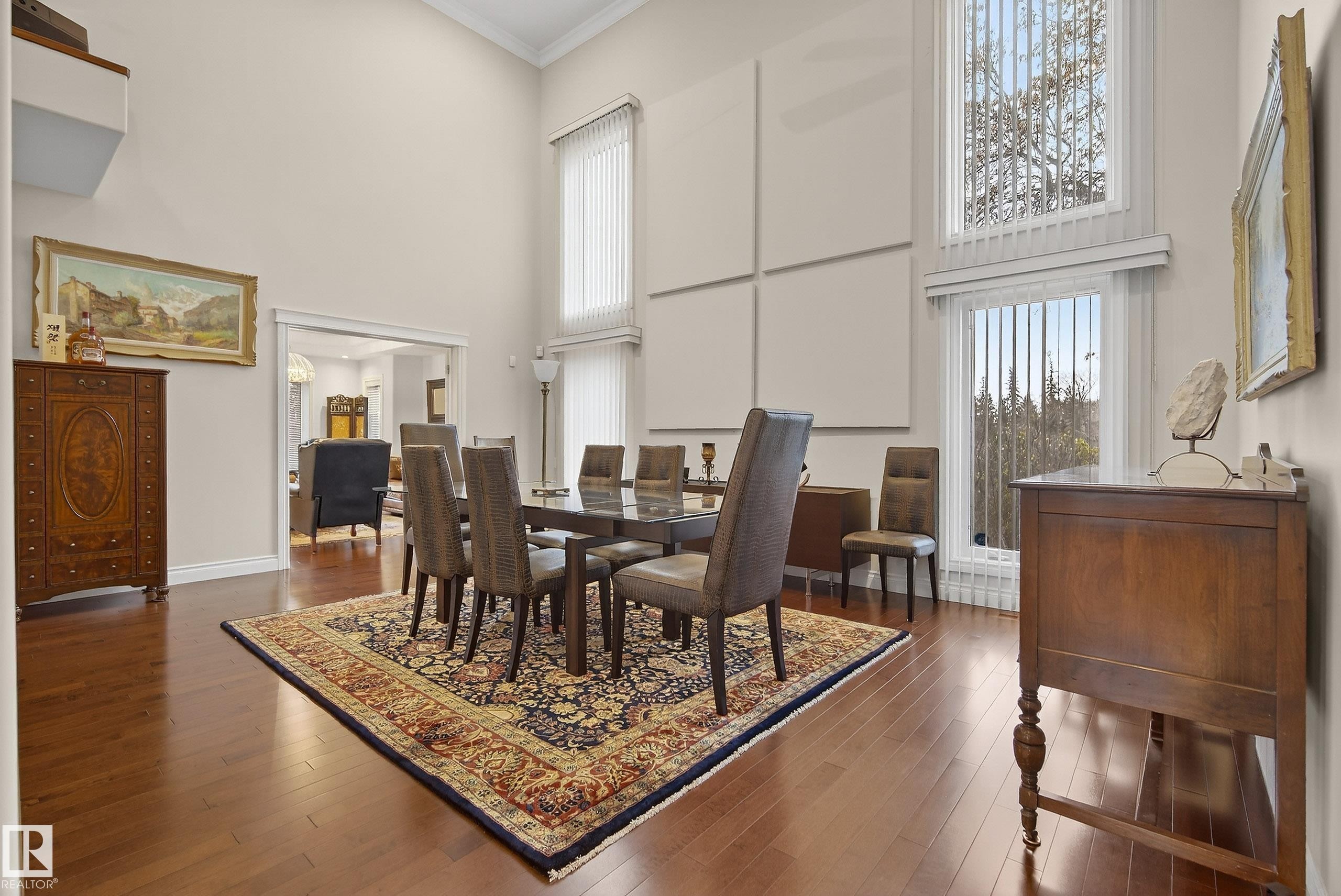 10309 Villa Avenue, Edmonton, AB - Indoor Photo Showing Dining Room