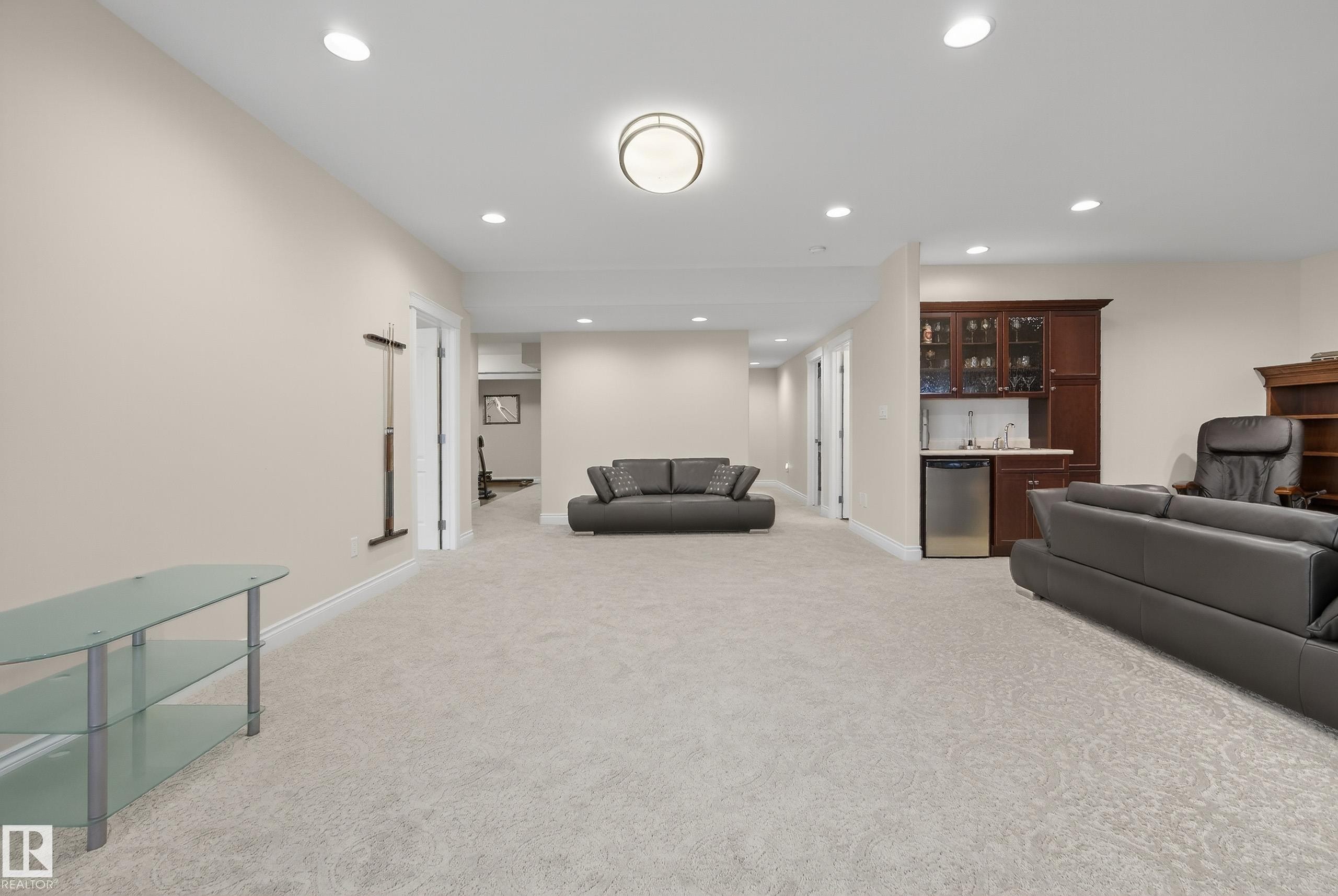 10309 Villa Avenue, Edmonton, AB - Indoor