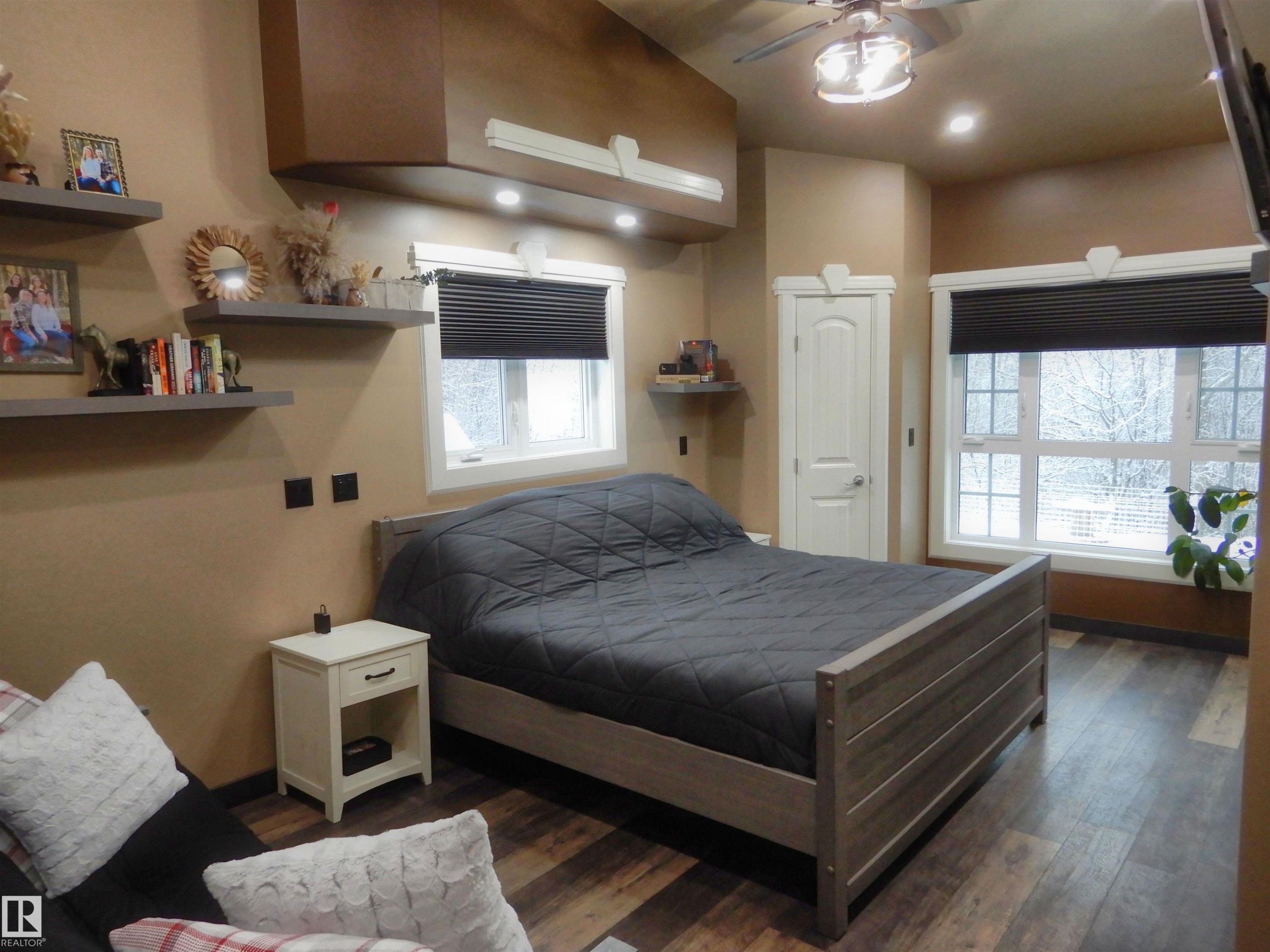 5208 Twp Road 505, Rural Parkland County, AB - Indoor Photo Showing Bedroom